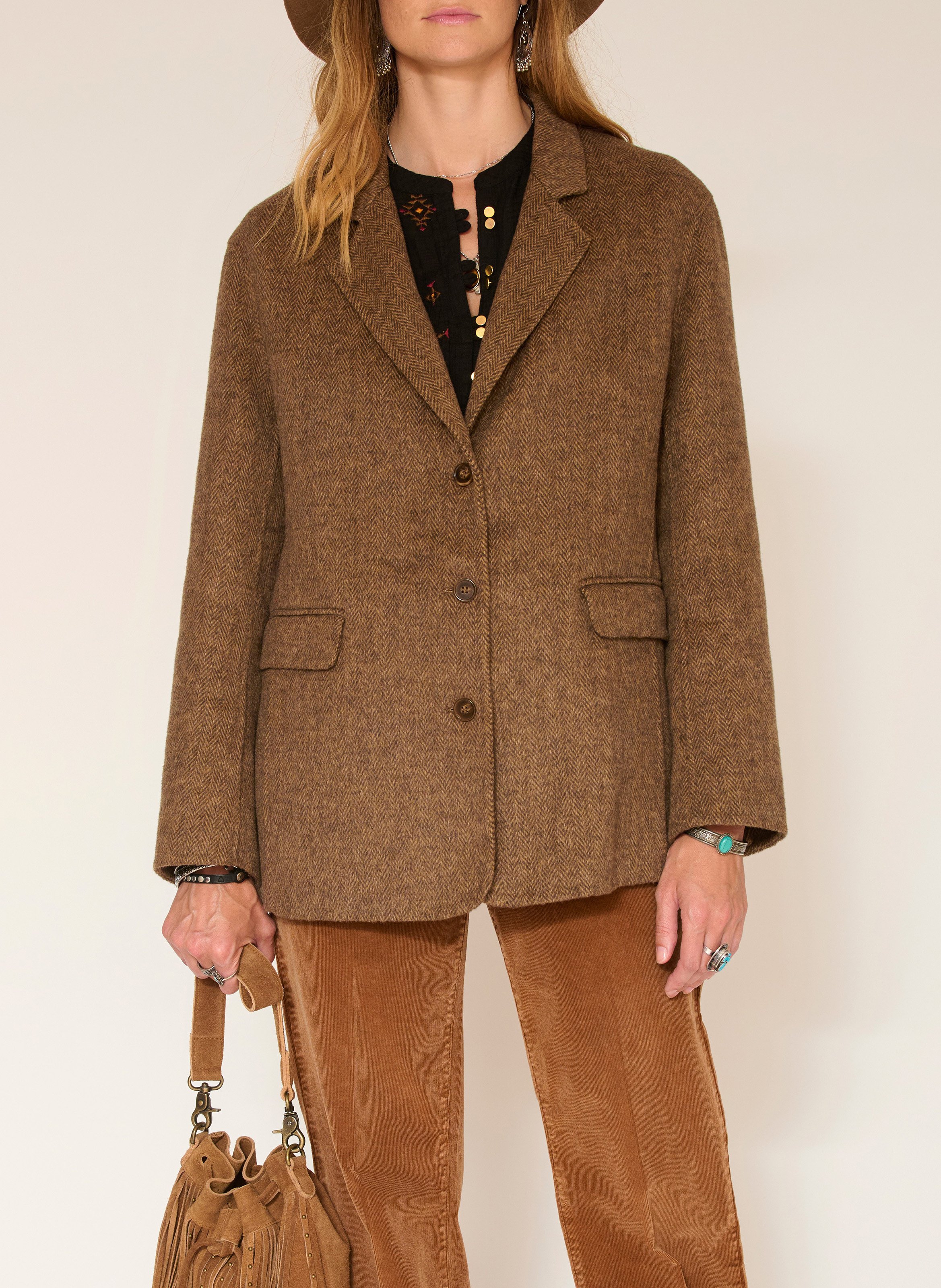 Weiter Mantel mit Chevron-Muster und Revers aus Wollmischung. MKT Braun