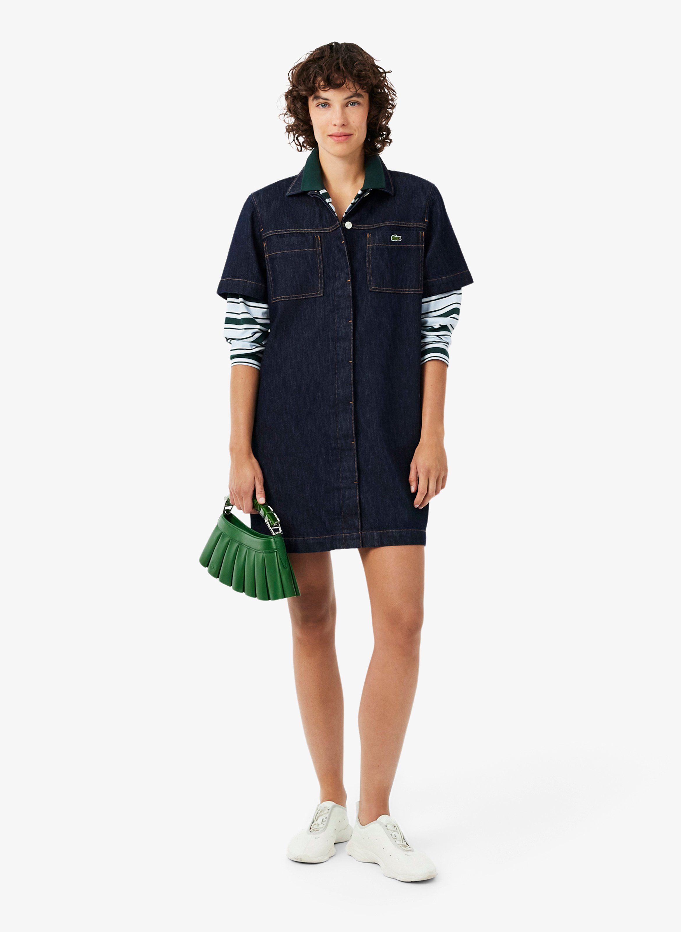 Kurzes gerade geschnittenes Kleid mit klassischem Jeanskragen aus Baumwolle LACOSTE Blau
