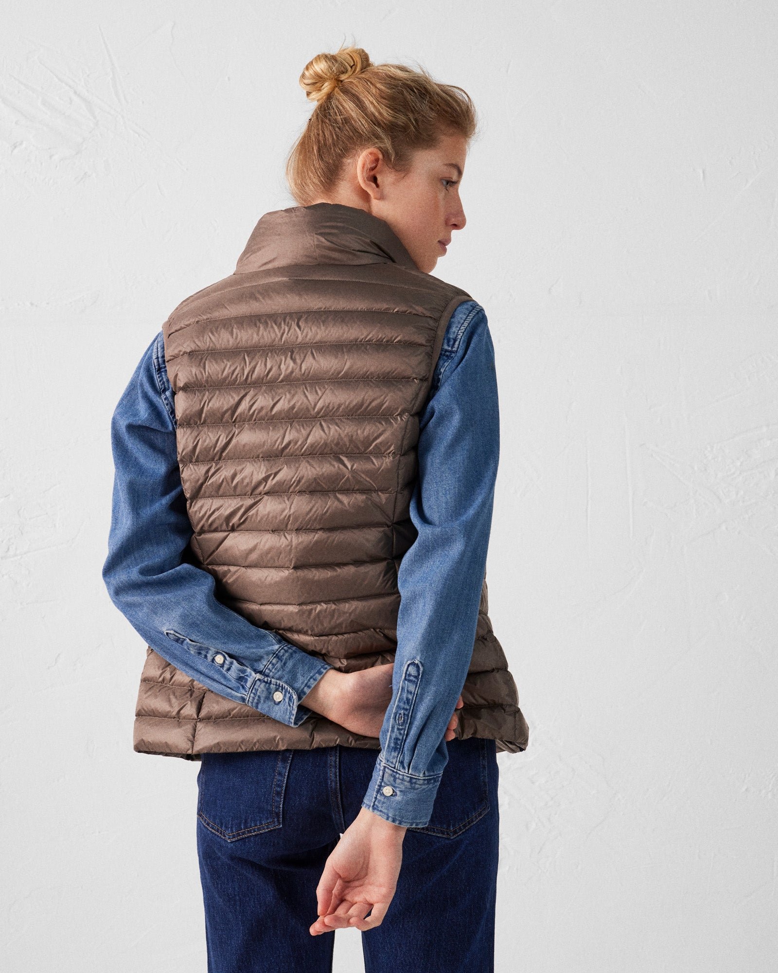 Sleeveless lightweight down vest seda JOTT Beige