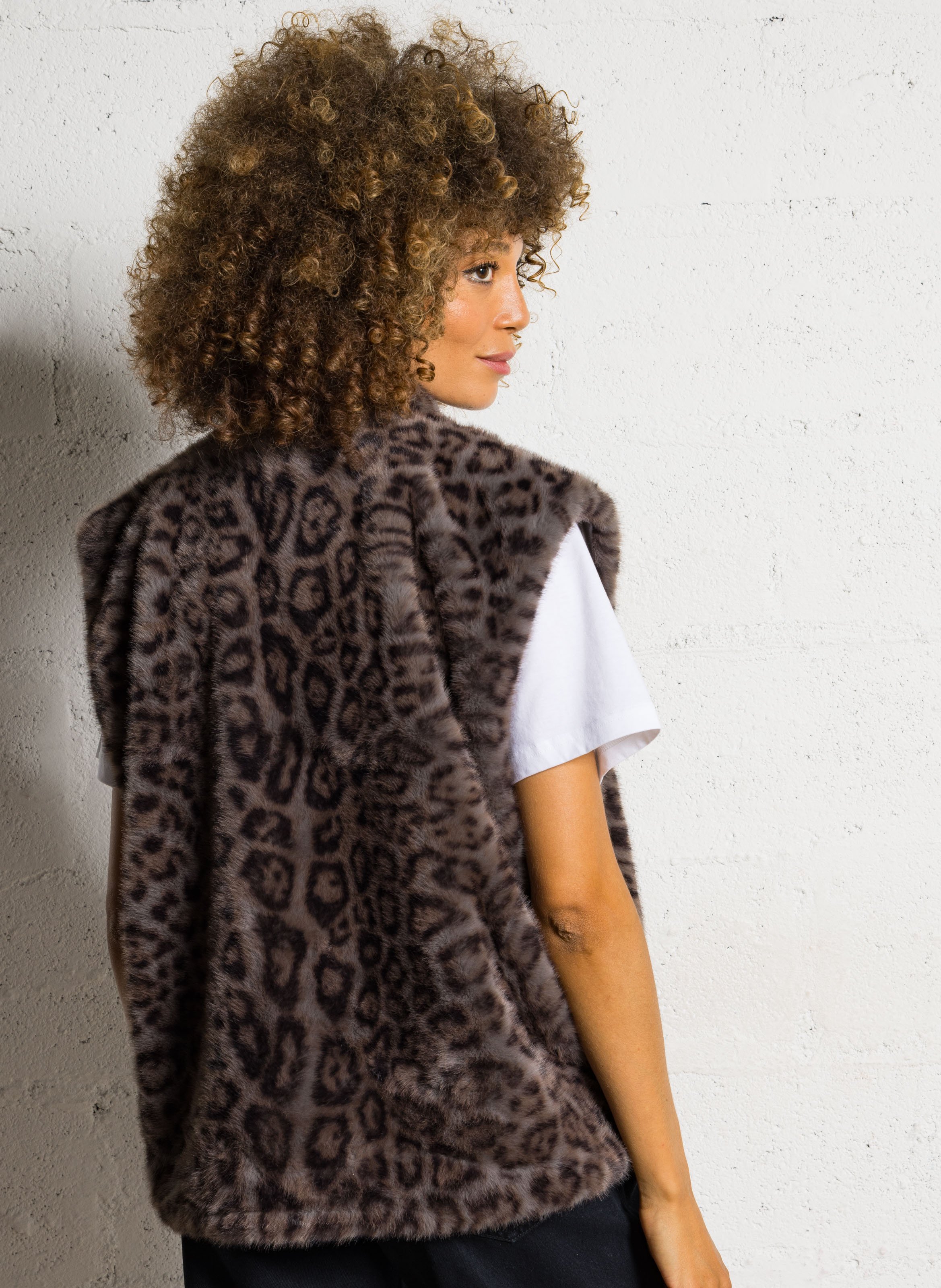 Oversized jas met ronde hals in bedrukte synthetische bont. LAB DIP Grijs