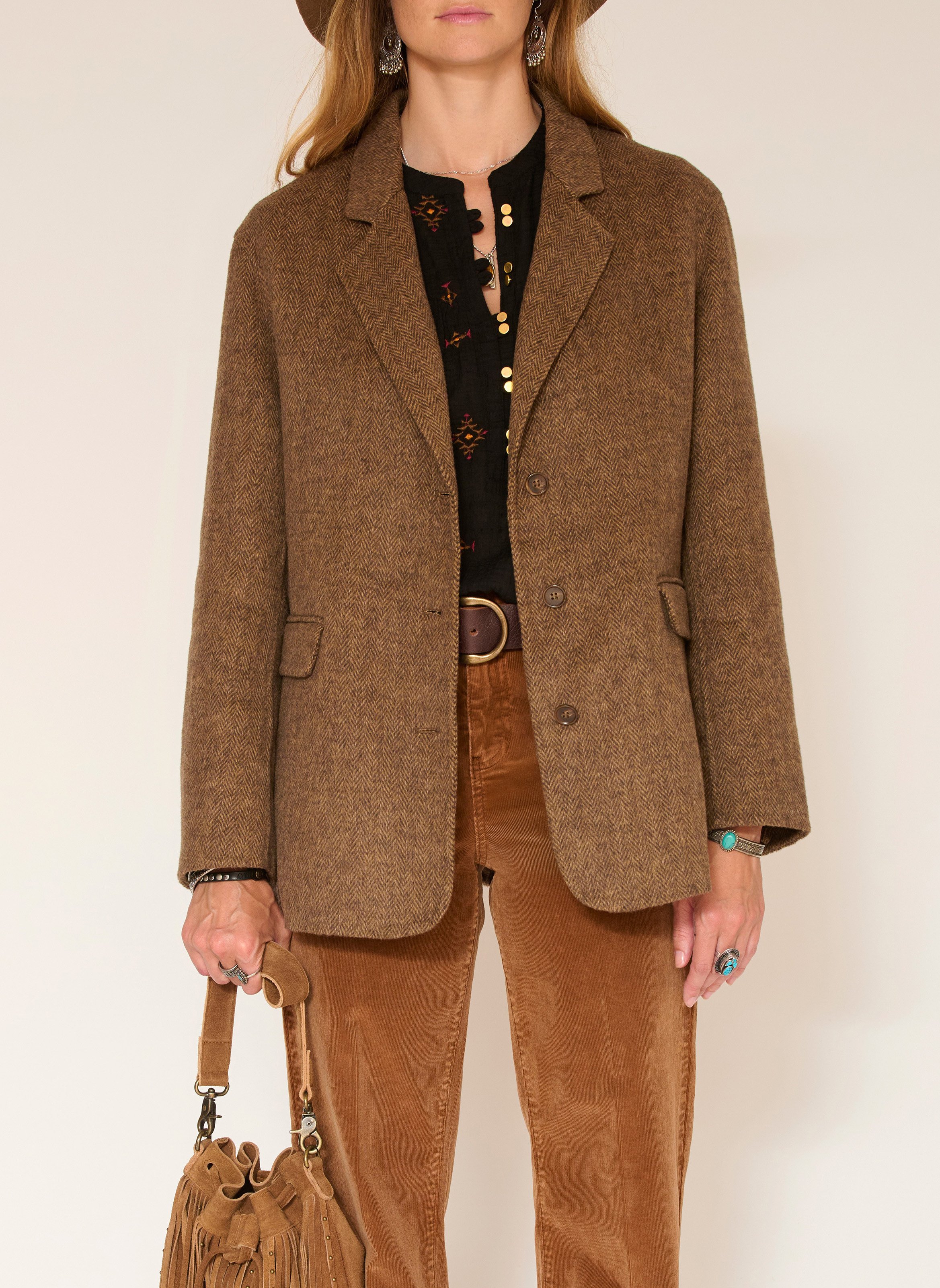 Weiter Mantel mit Chevron-Muster und Revers aus Wollmischung. MKT Braun