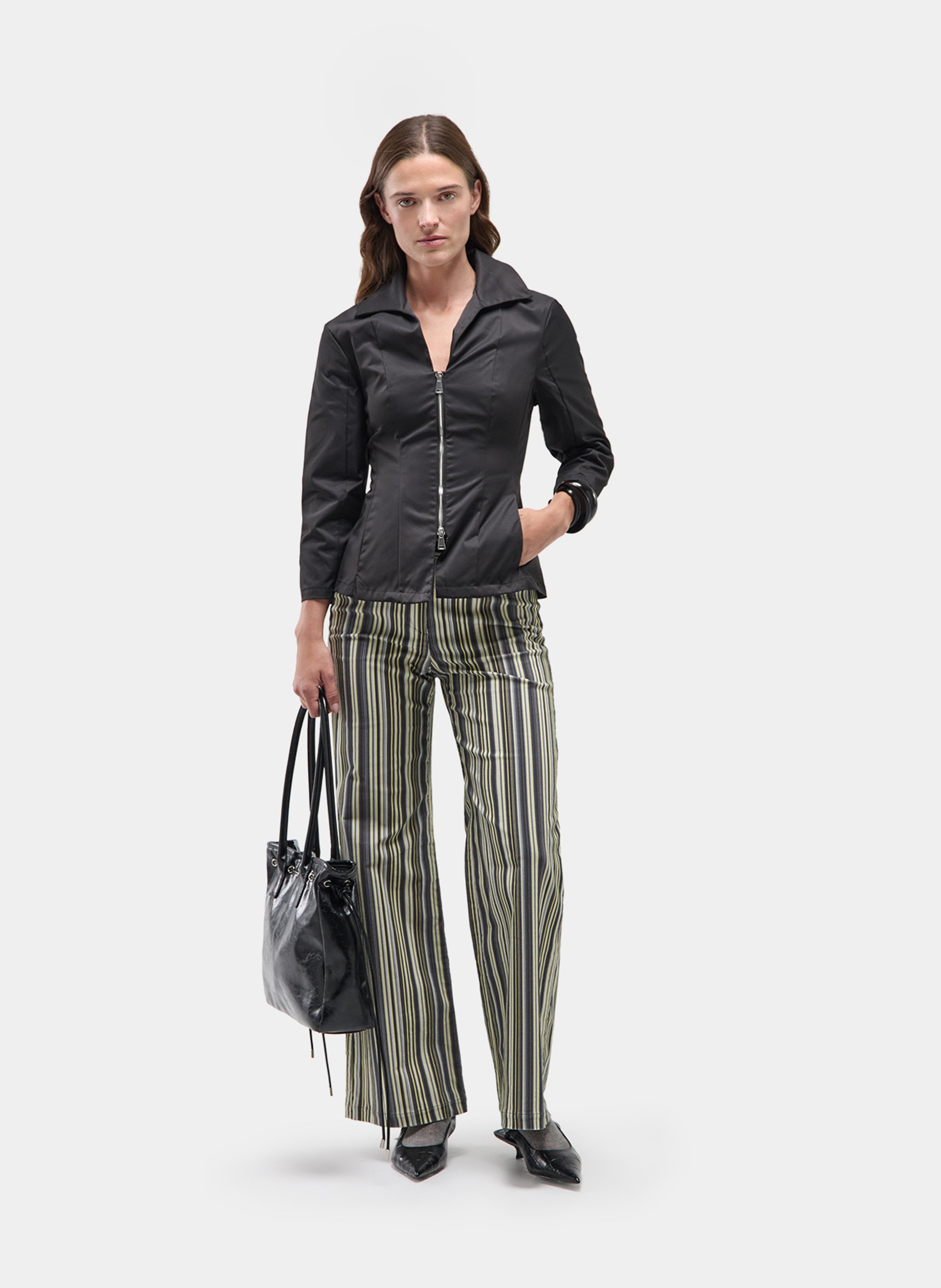 Effy - Oberteil mit V-Ausschnitt LAAGAM Schwarz