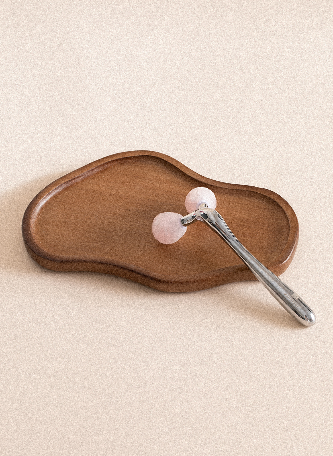 Roller V liftant visage en Quartz Rose HOLIDERMIE No color