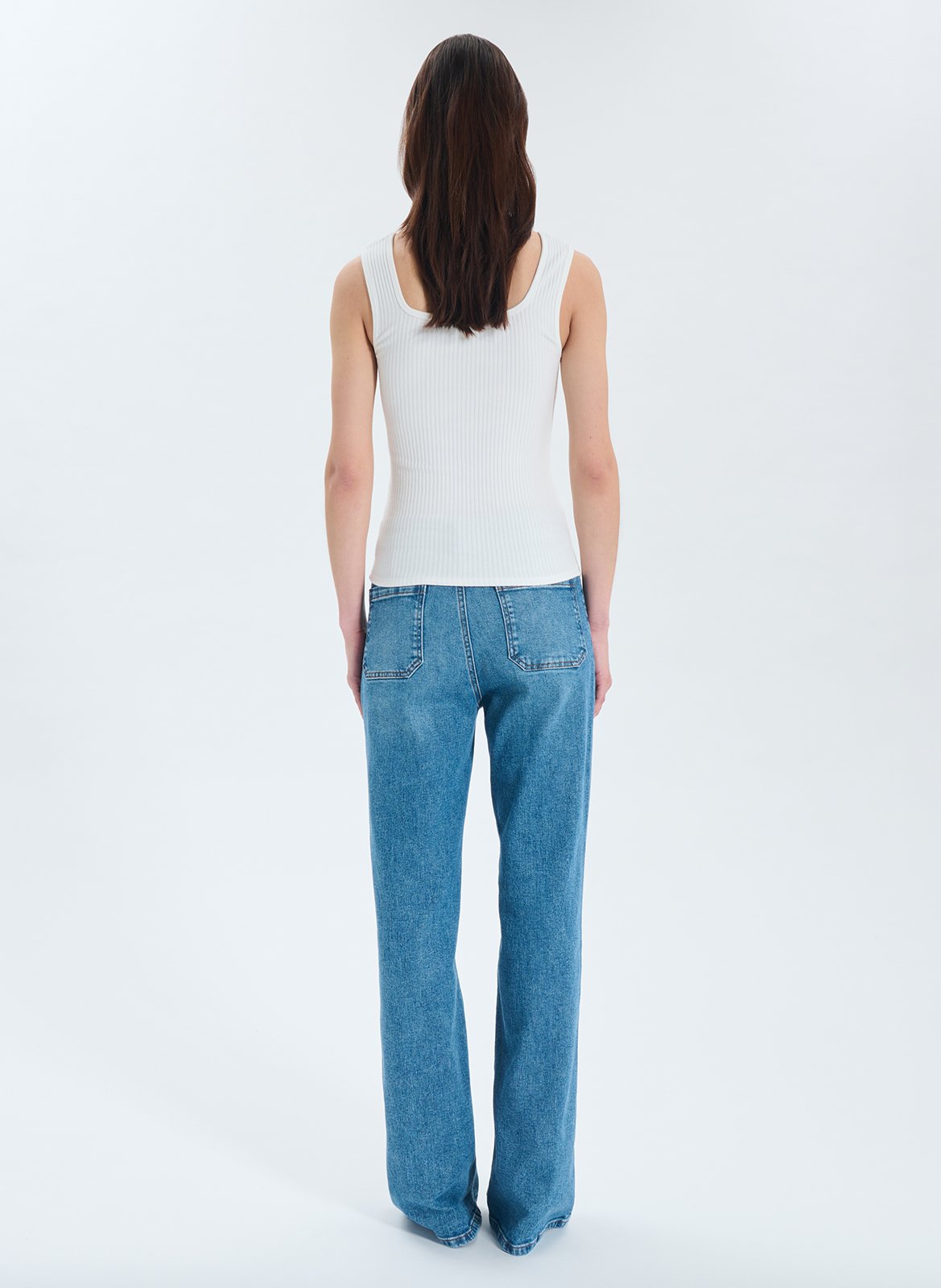 Straight-cut round-neck tank top ZAPA White