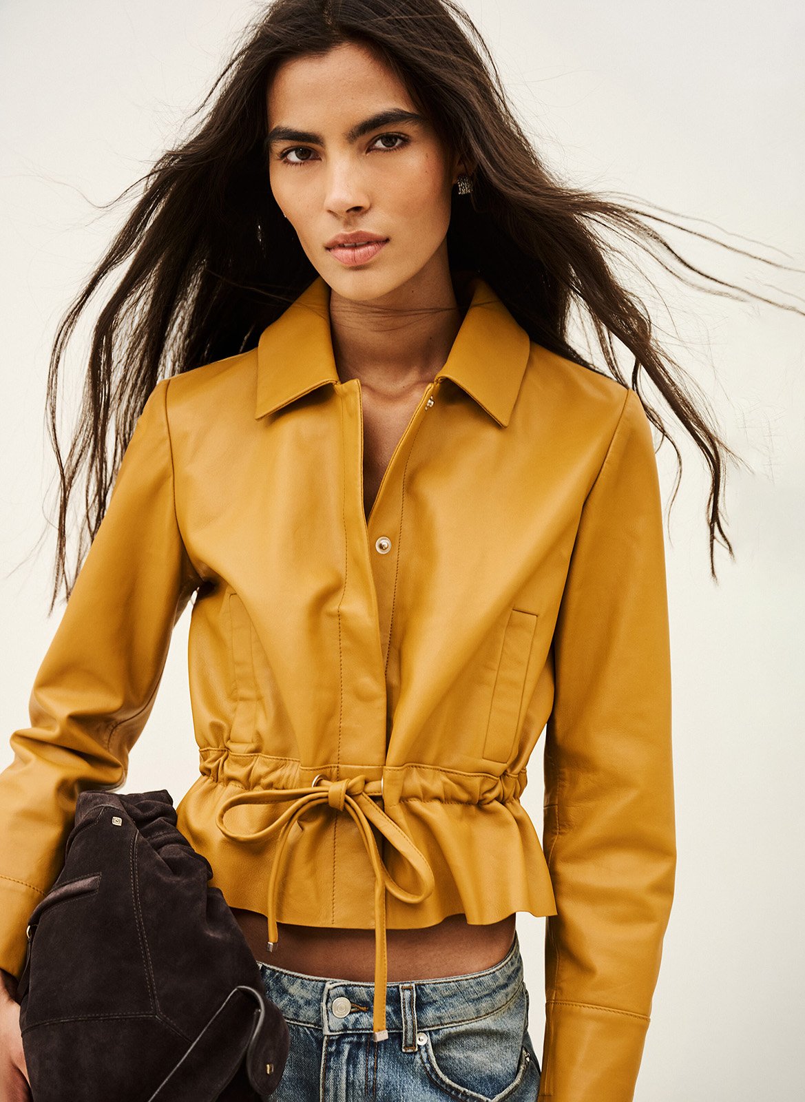 Kurze taillierte Lederjacke BA&SH