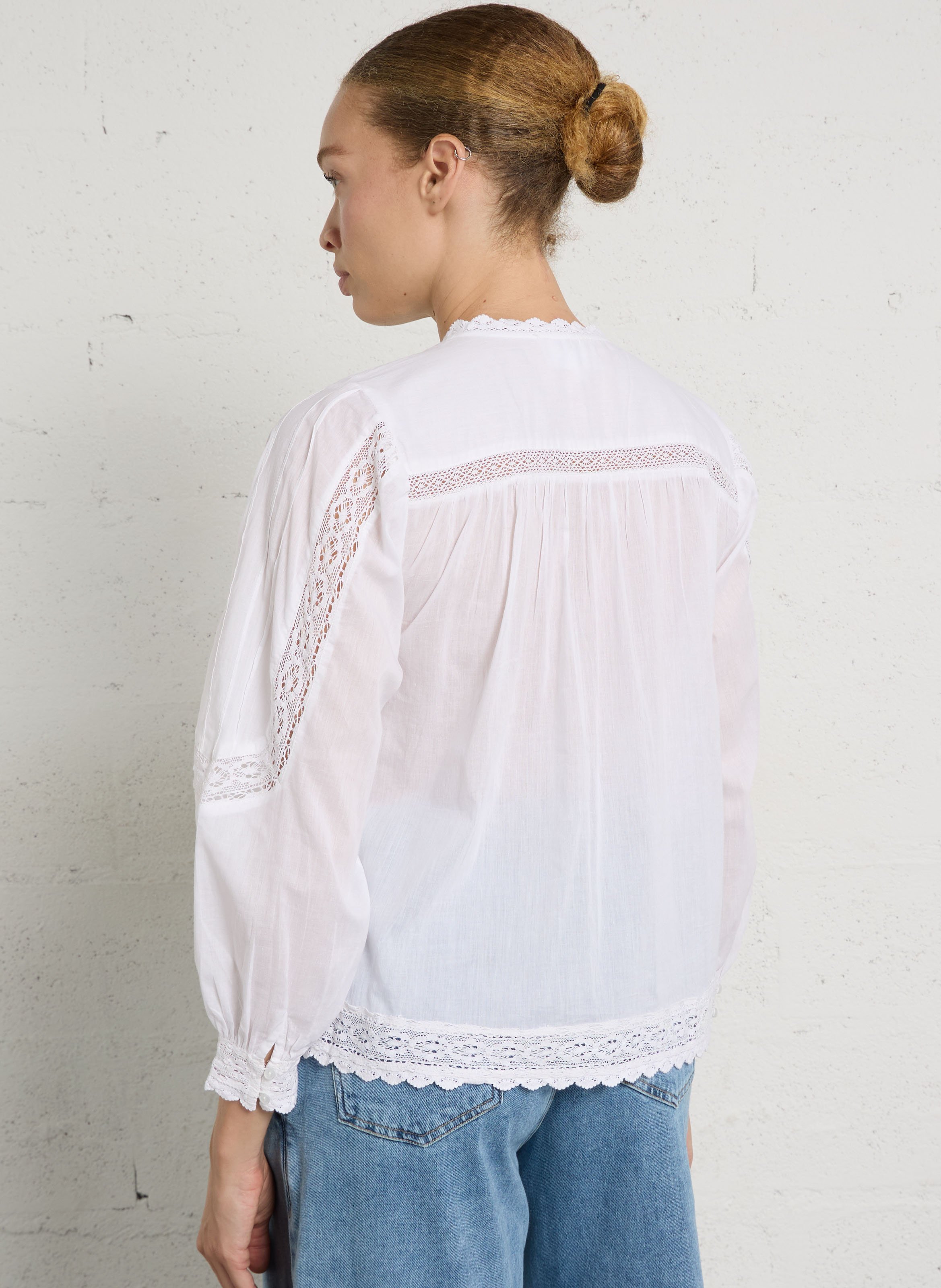 Straight blouse with cotton embroideries SUD EXPRESS White