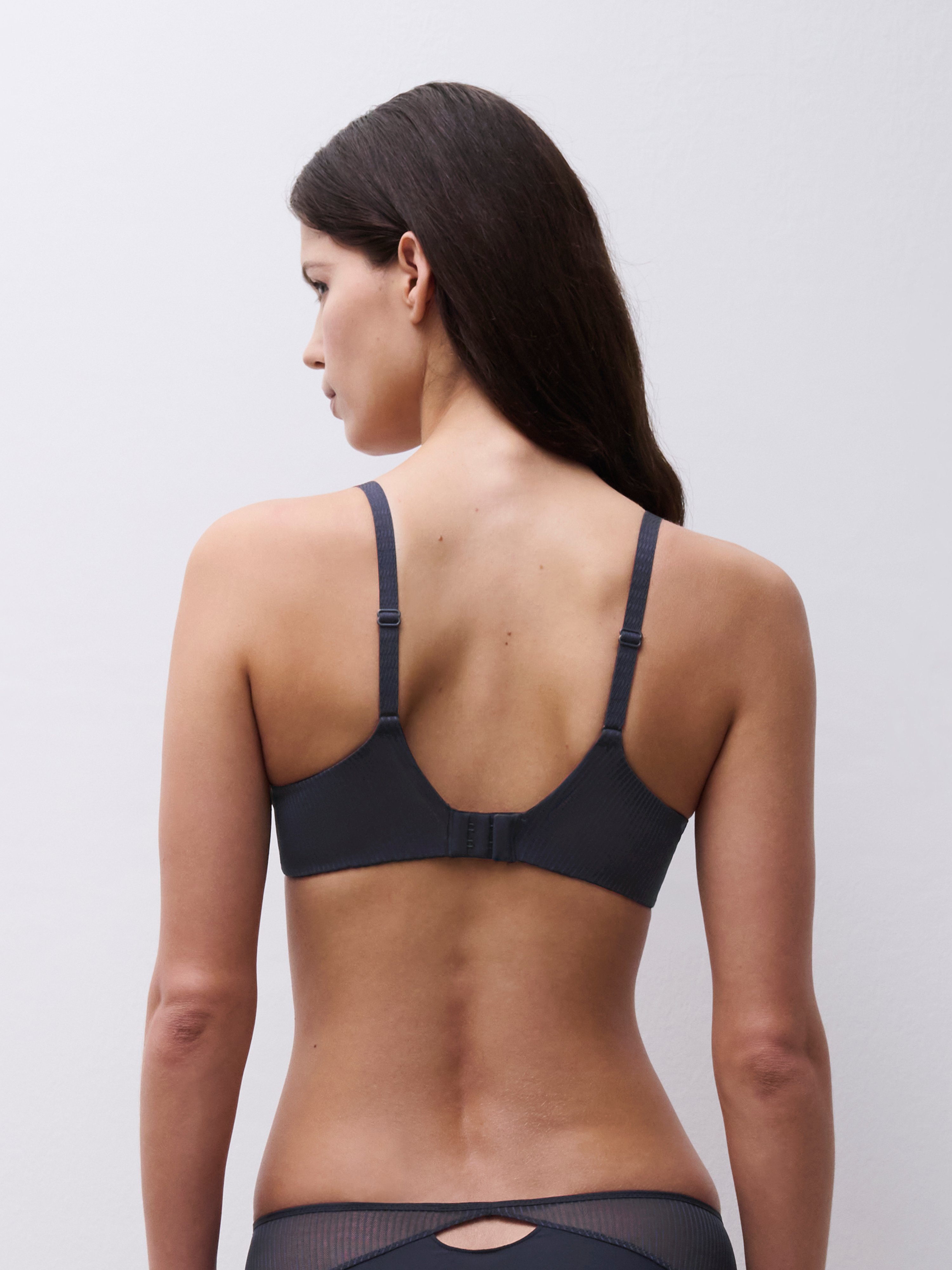 Plunging padded bra with embroidery CHANTELLE Grey
