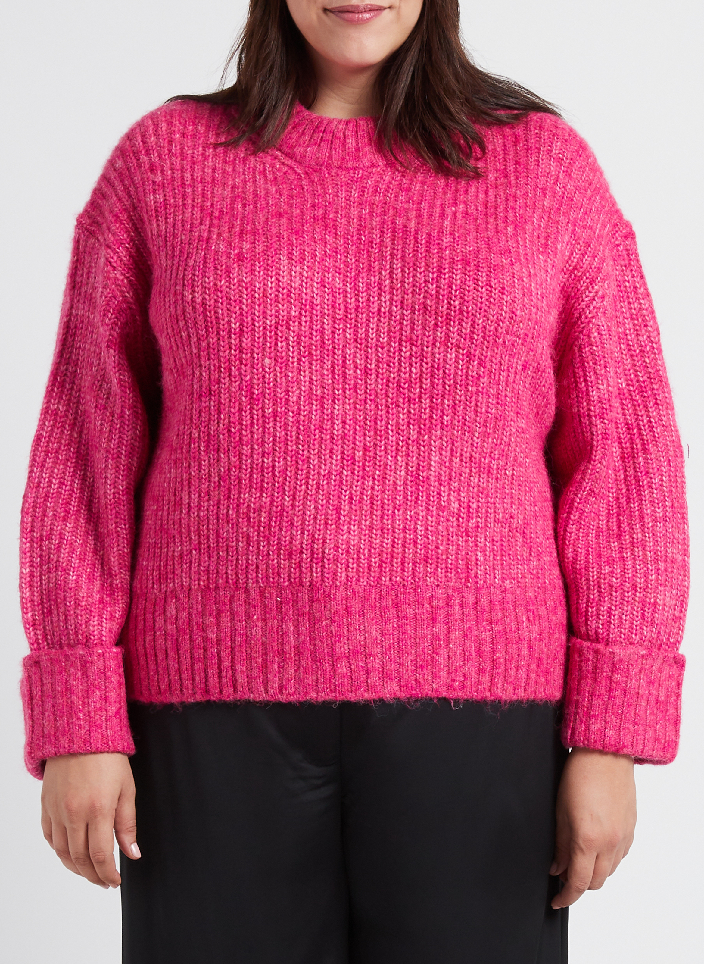 Pull ample col rond en maille mélangée GINA TRICOT Rose