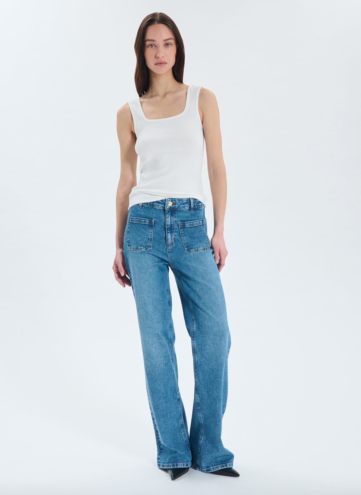 Straight-cut round-neck tank top ZAPA White