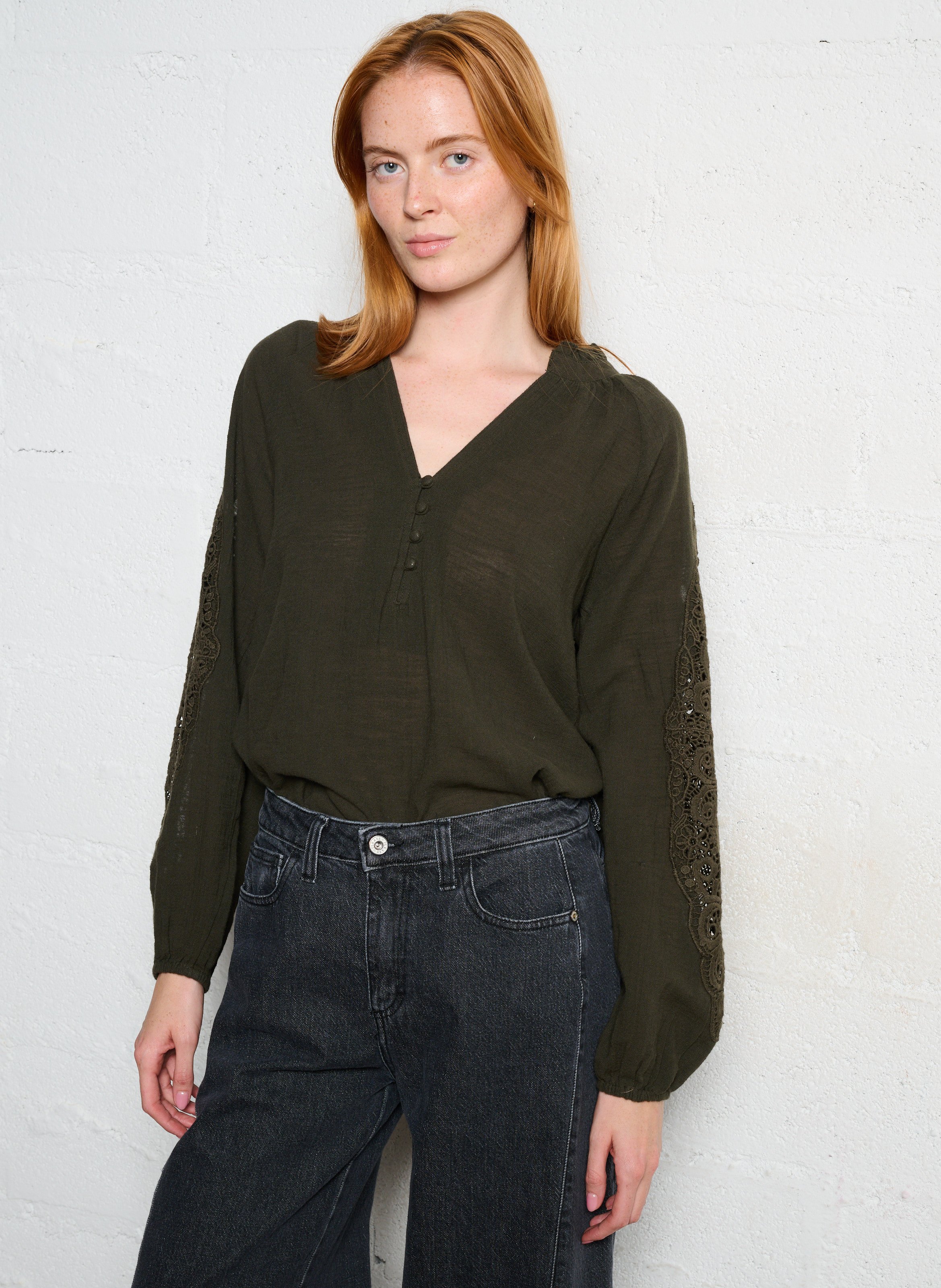 Blouse col V en coton  MAISON 123