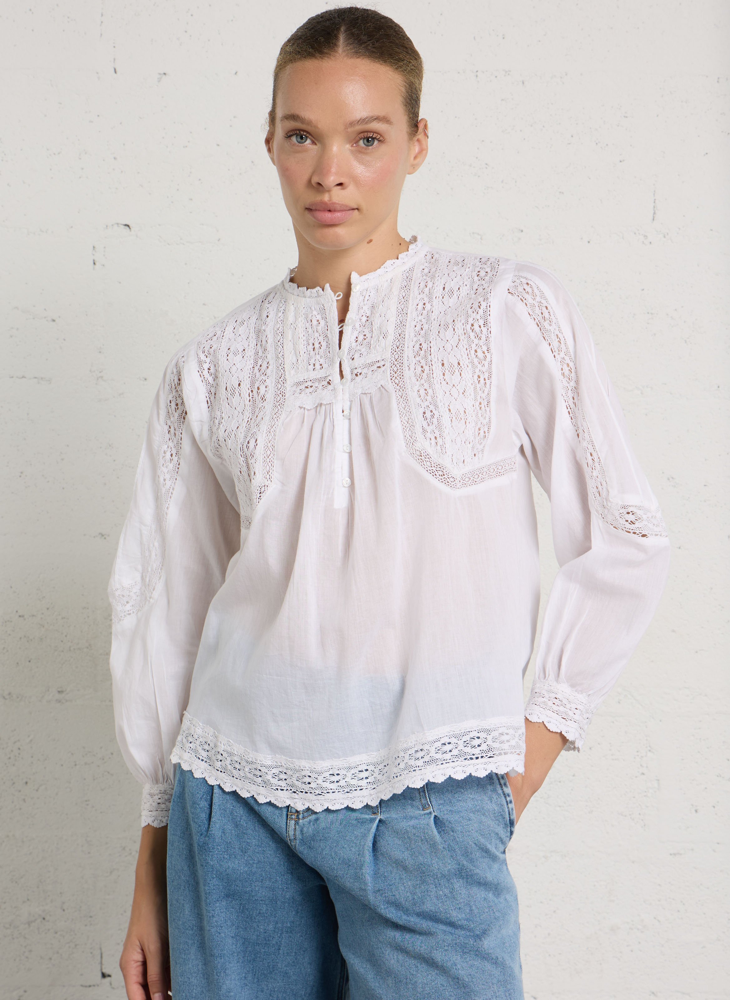 Straight blouse with cotton embroideries SUD EXPRESS White