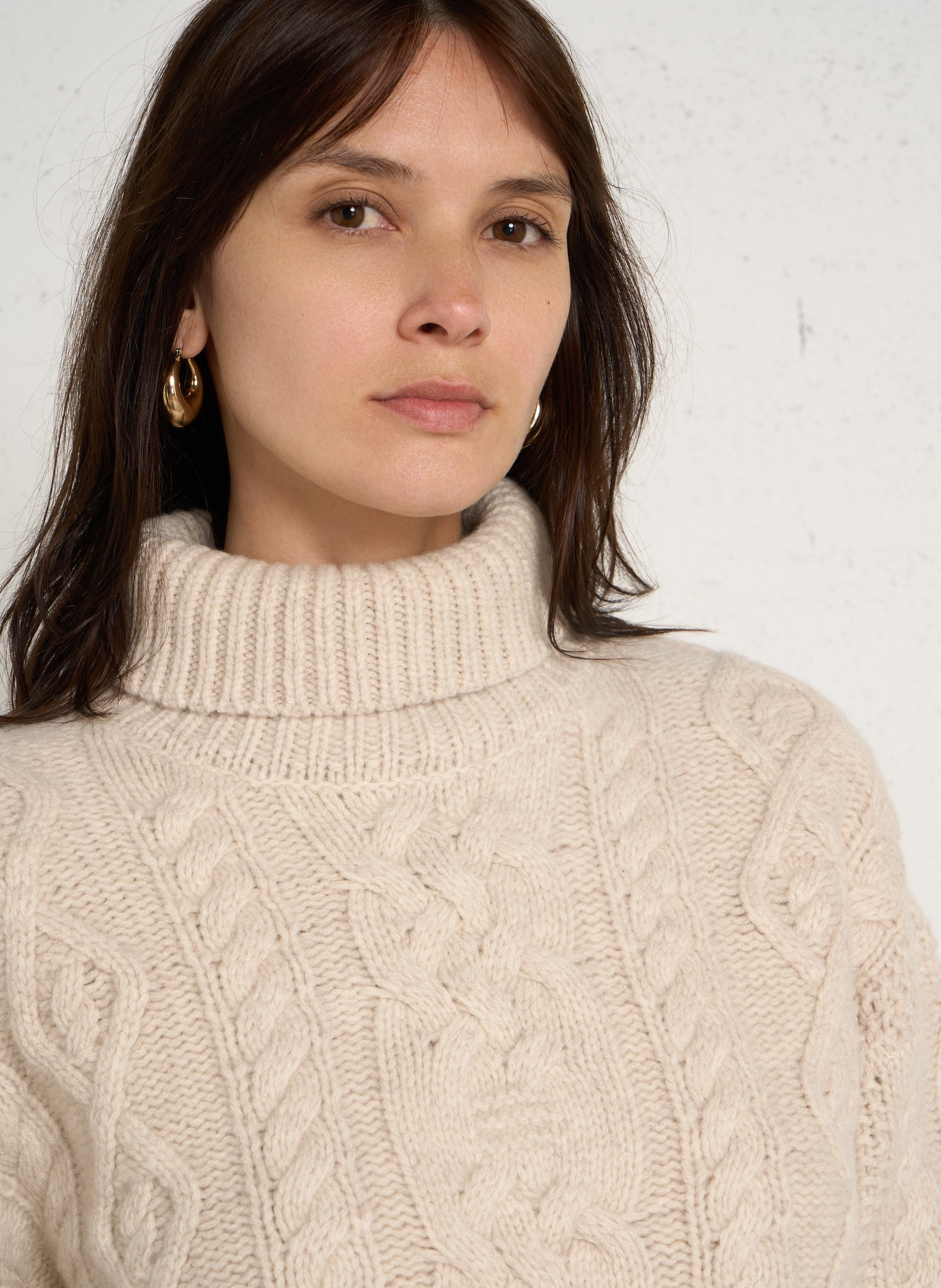 Rechte wollen coltrui met hoge hals LEON & HARPER Beige