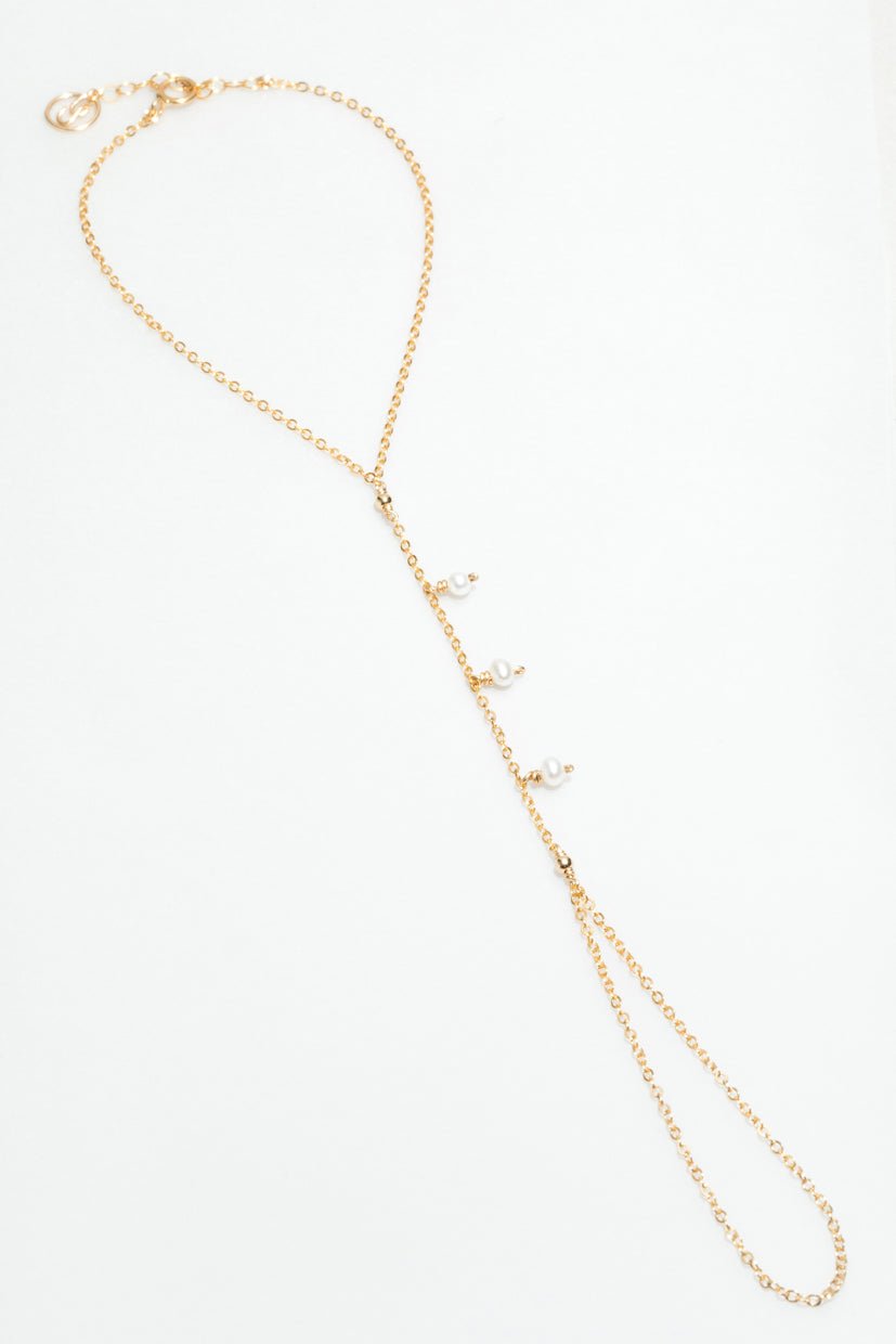 Nayla Pearl Hand Jewelry White