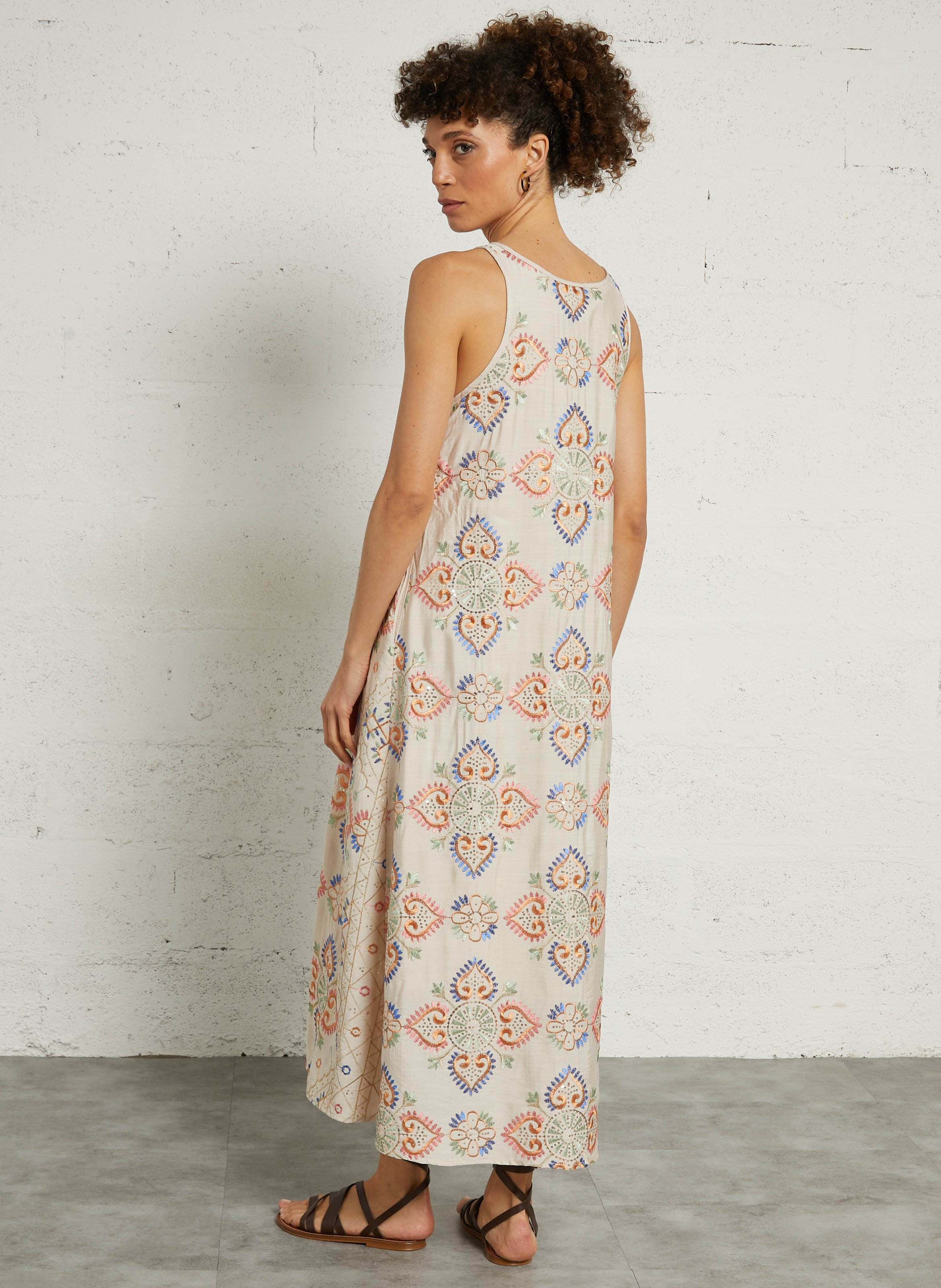 Robe longue brodée col rond SEE U SOON Beige