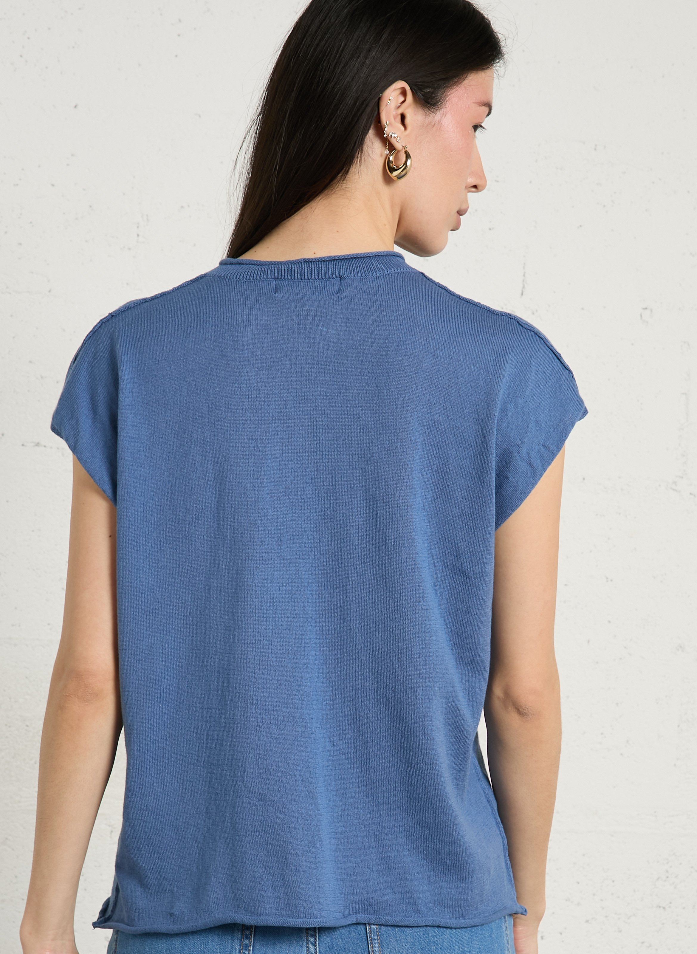 Oversized turtleneck sweater in organic cotton. MAISON ANJE Blue