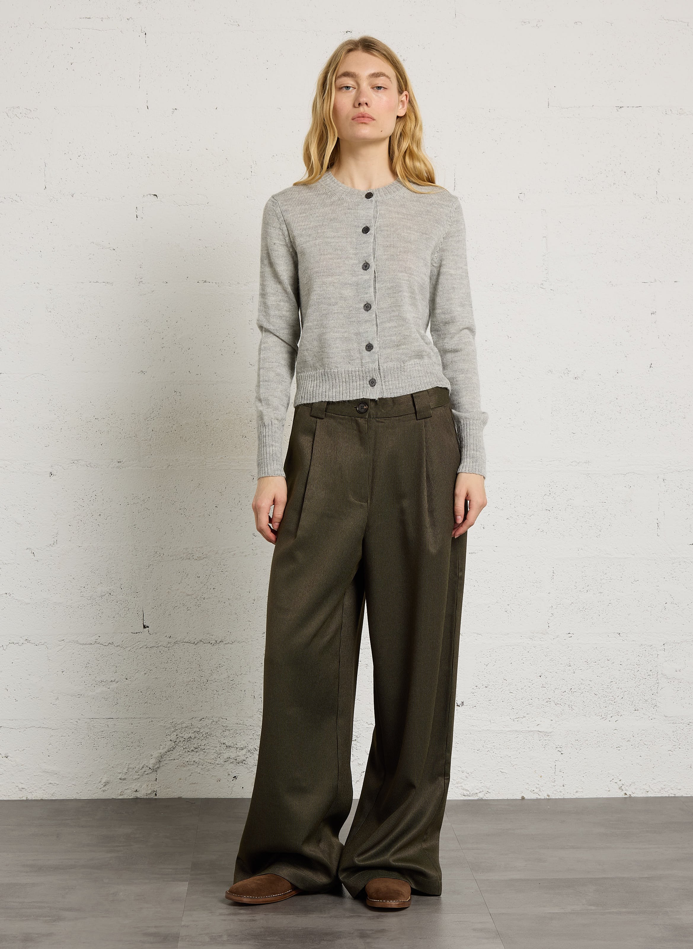 Gilet droit col rond en laine mérinos et alpaga SOEUR Gris