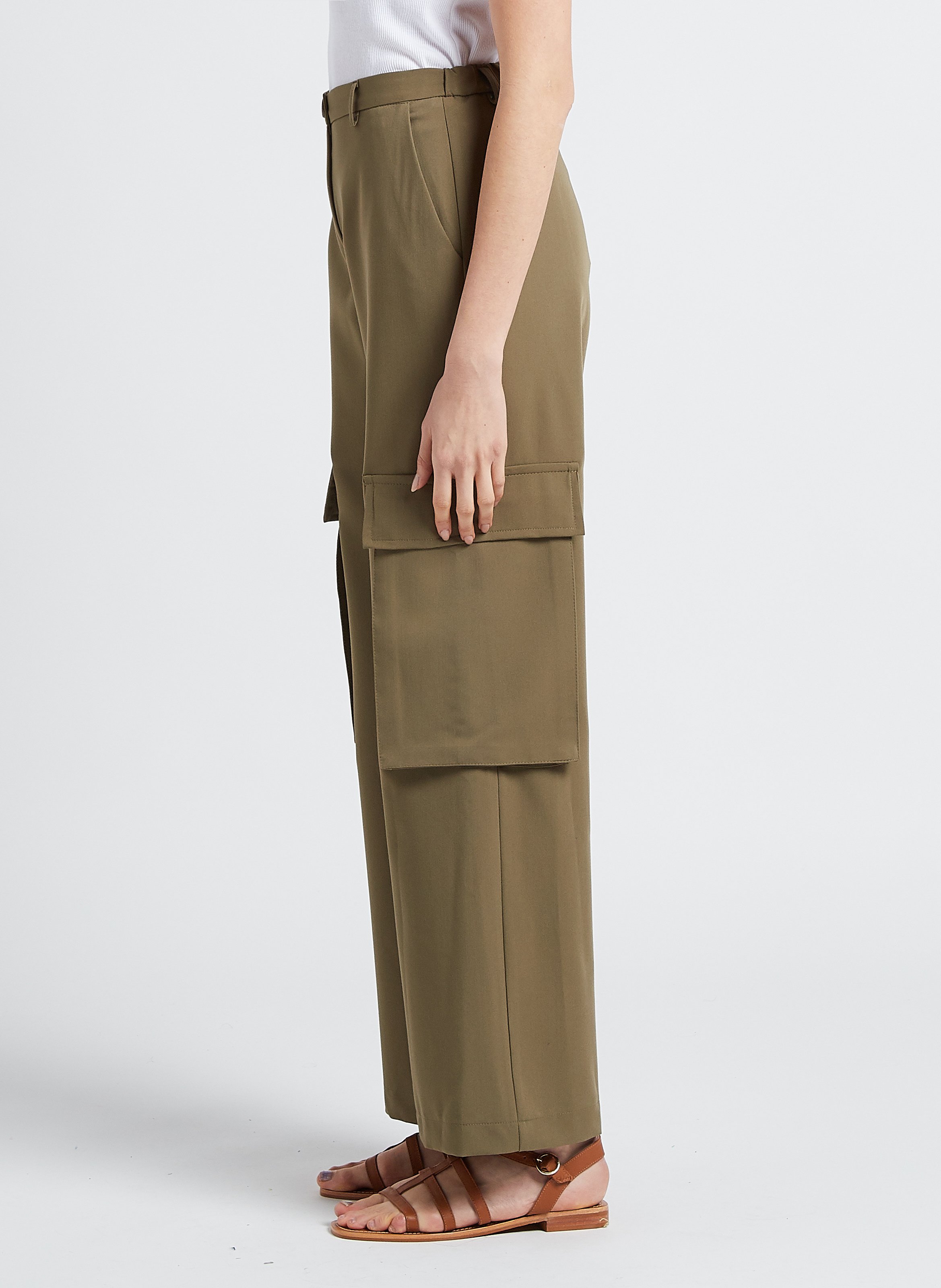 Weite Hose mit Cargotaschen IMPERIAL Khaki