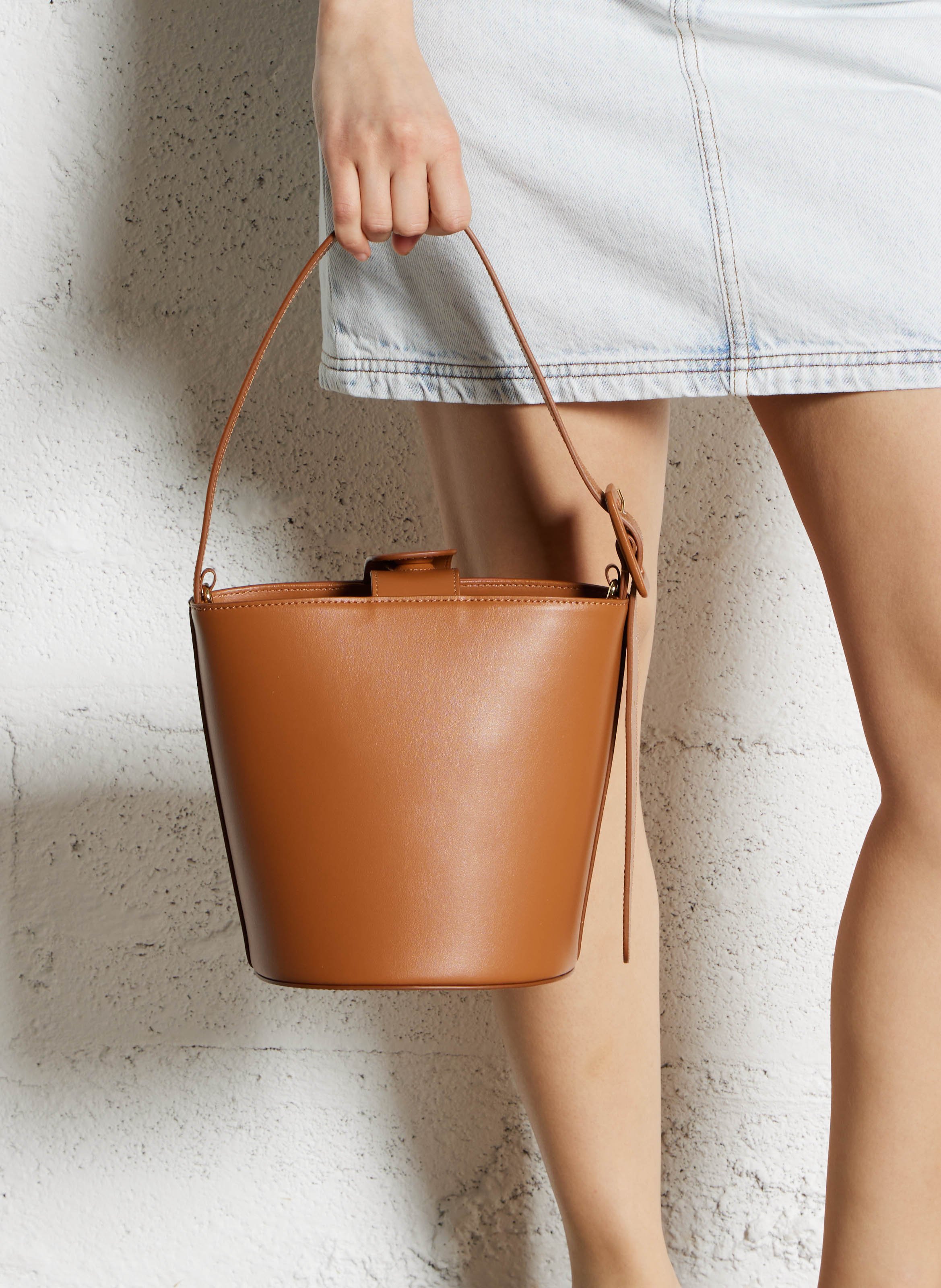 Einfarbige Handtasche aus Leder SAISON 1865 Braun