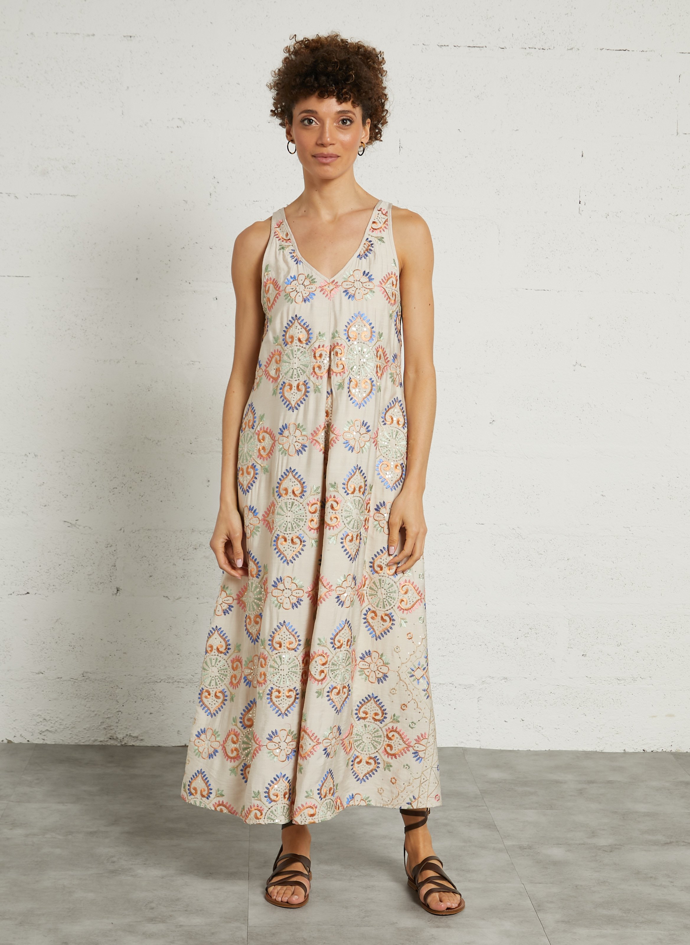 Robe longue brodée col rond SEE U SOON Beige