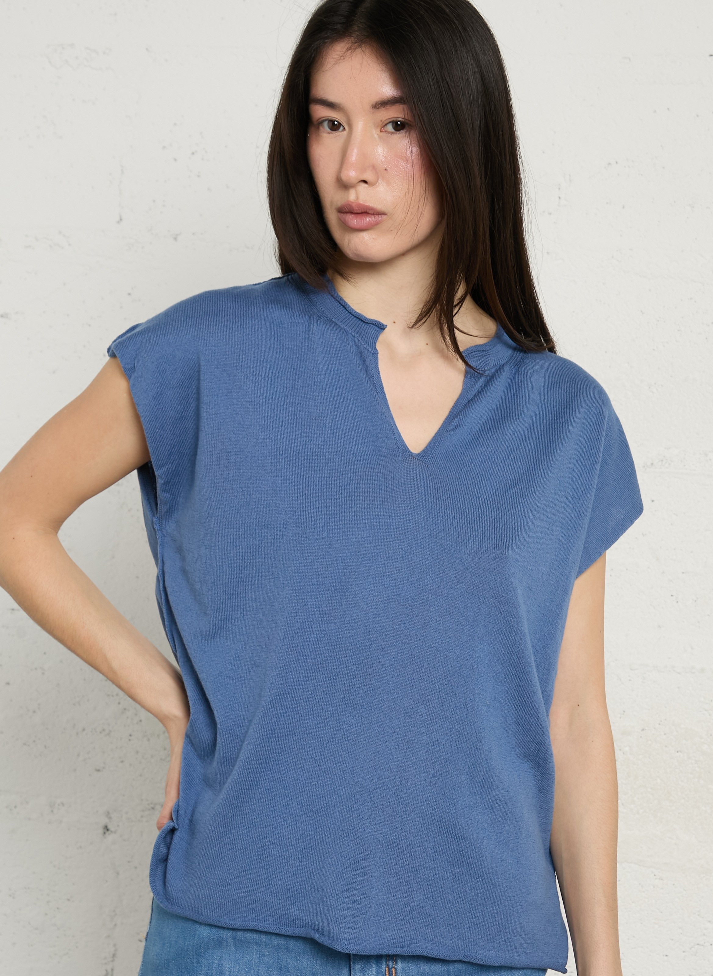 Oversized turtleneck sweater in organic cotton. MAISON ANJE