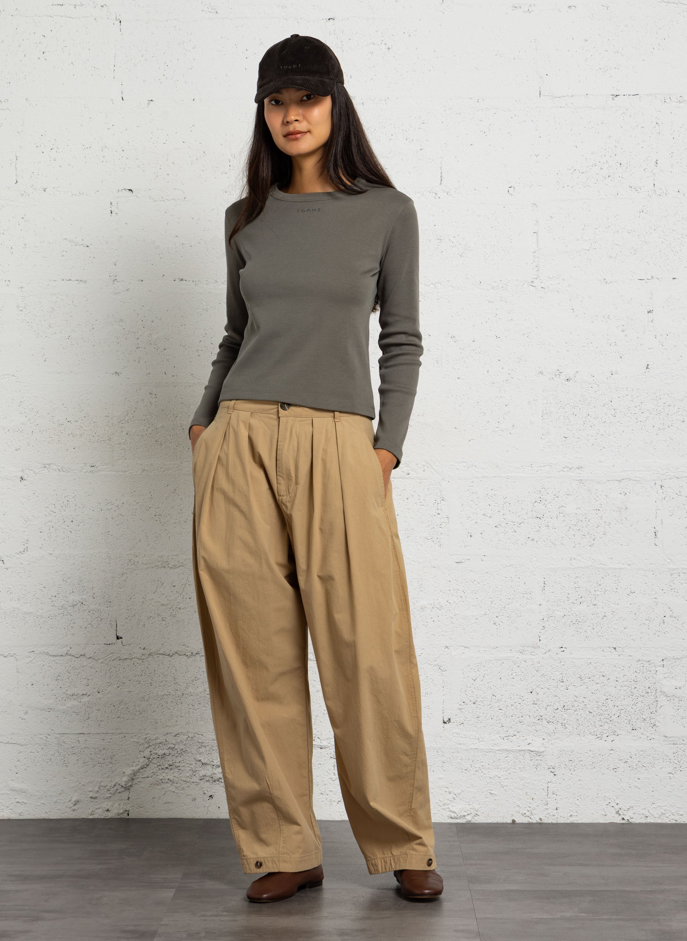 Wijde broek van biokatoen SOEUR Beige
