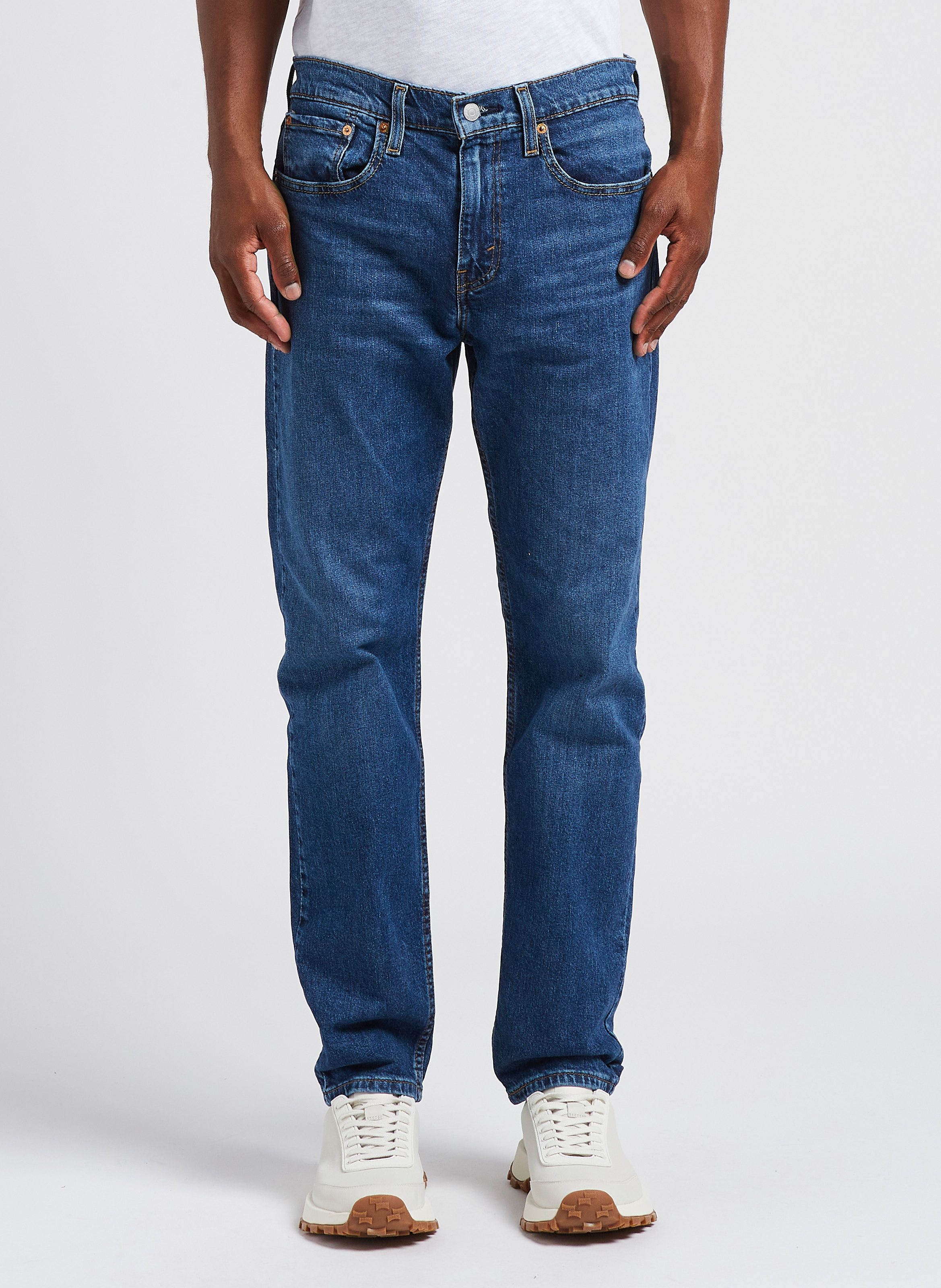 Levis deals 502 straight