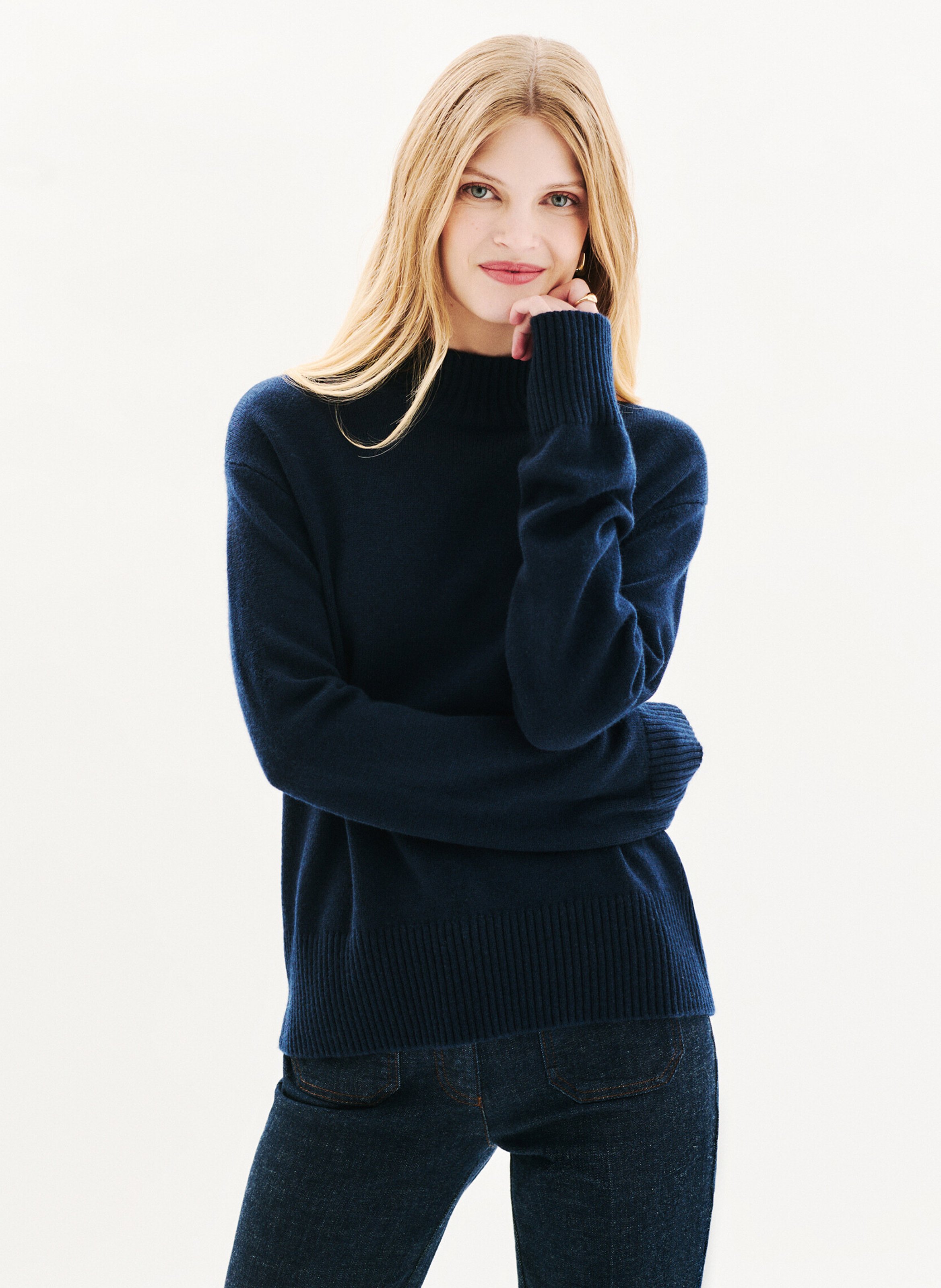 Pull droit col montant en laine mélangée CAROLL Bleu