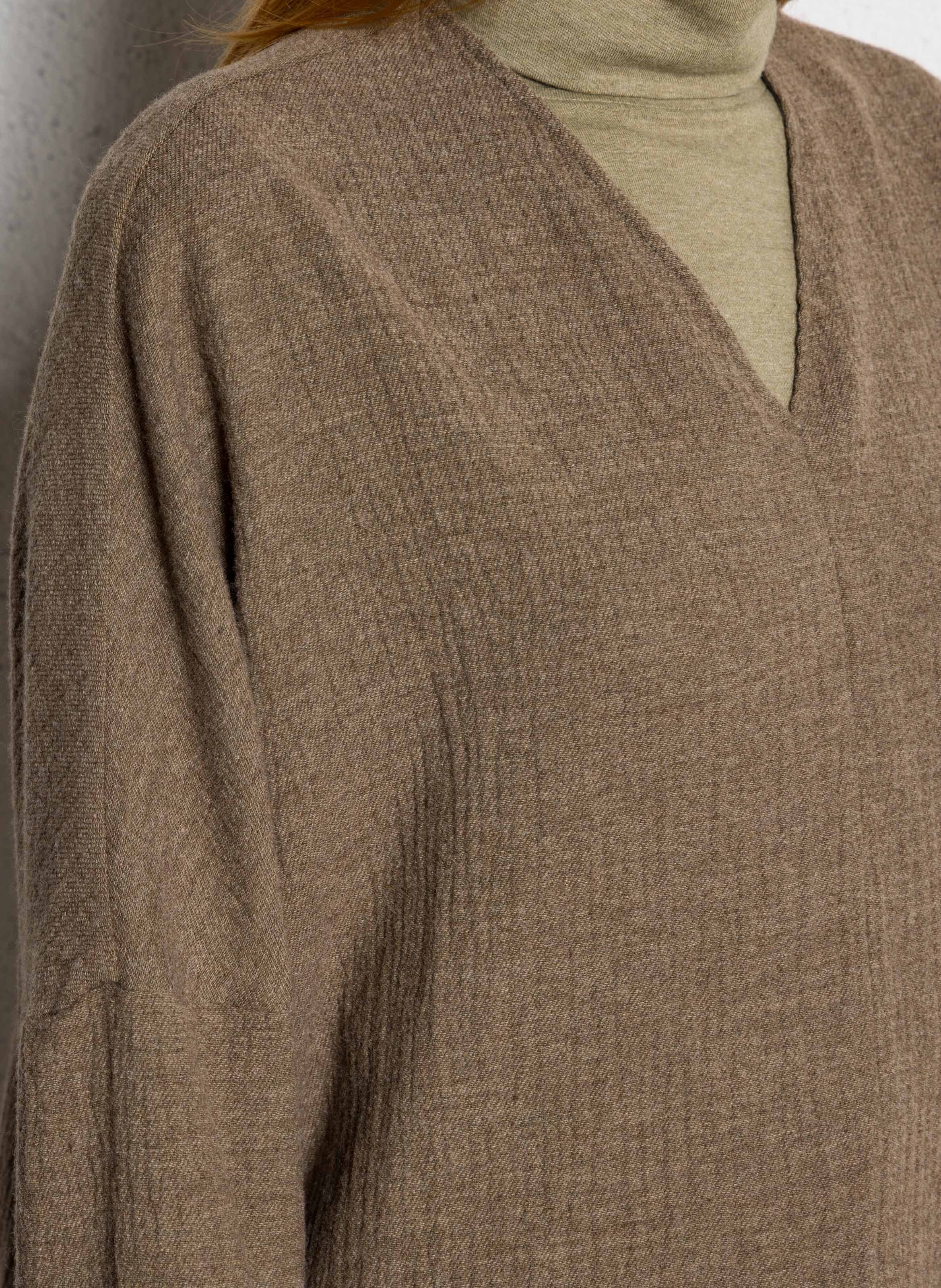 Weit geschnittenes Top mit V-Ausschnitt MASSCOB Braun