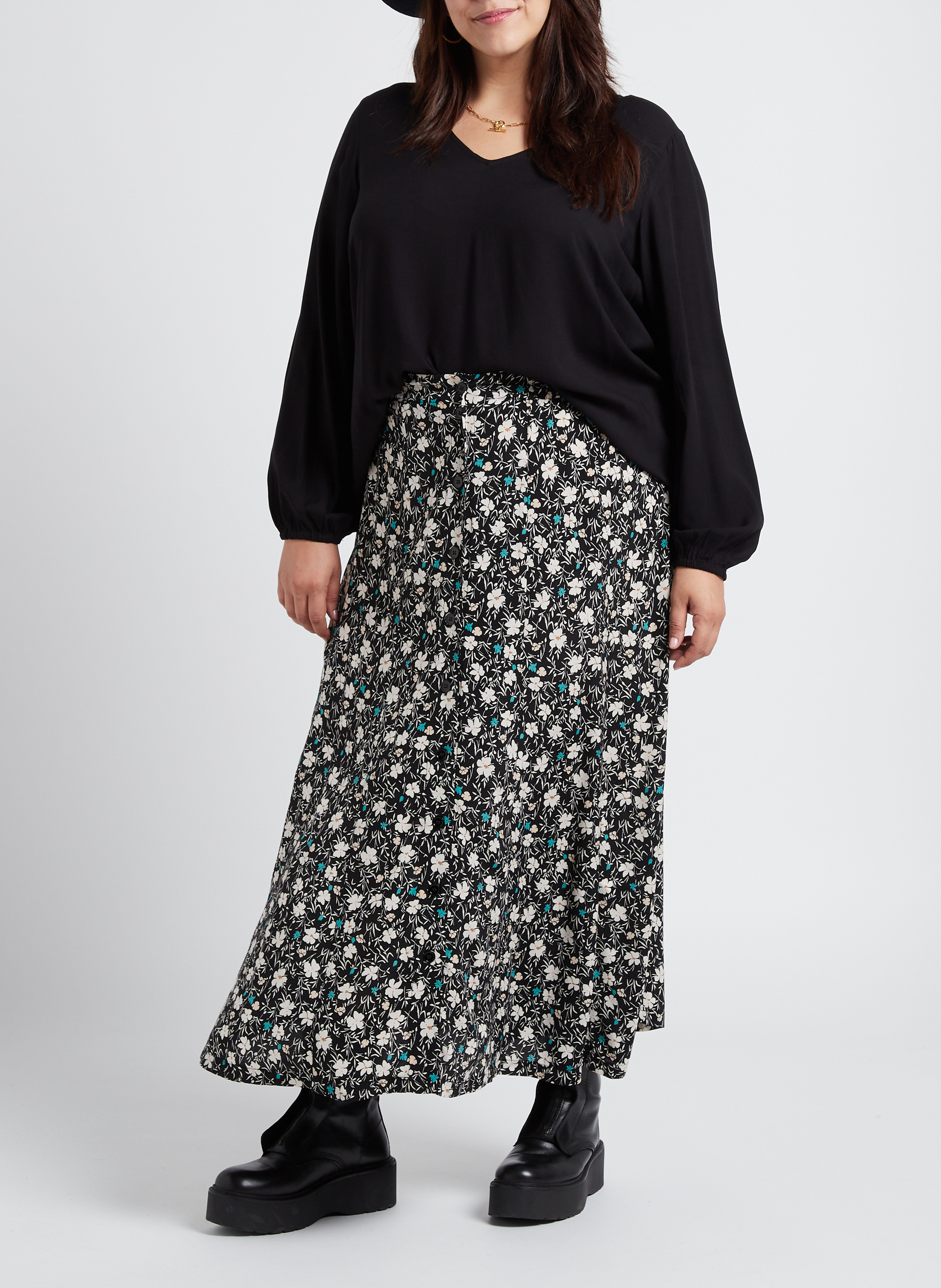 Fluid printed V-neck top EVOKED Black