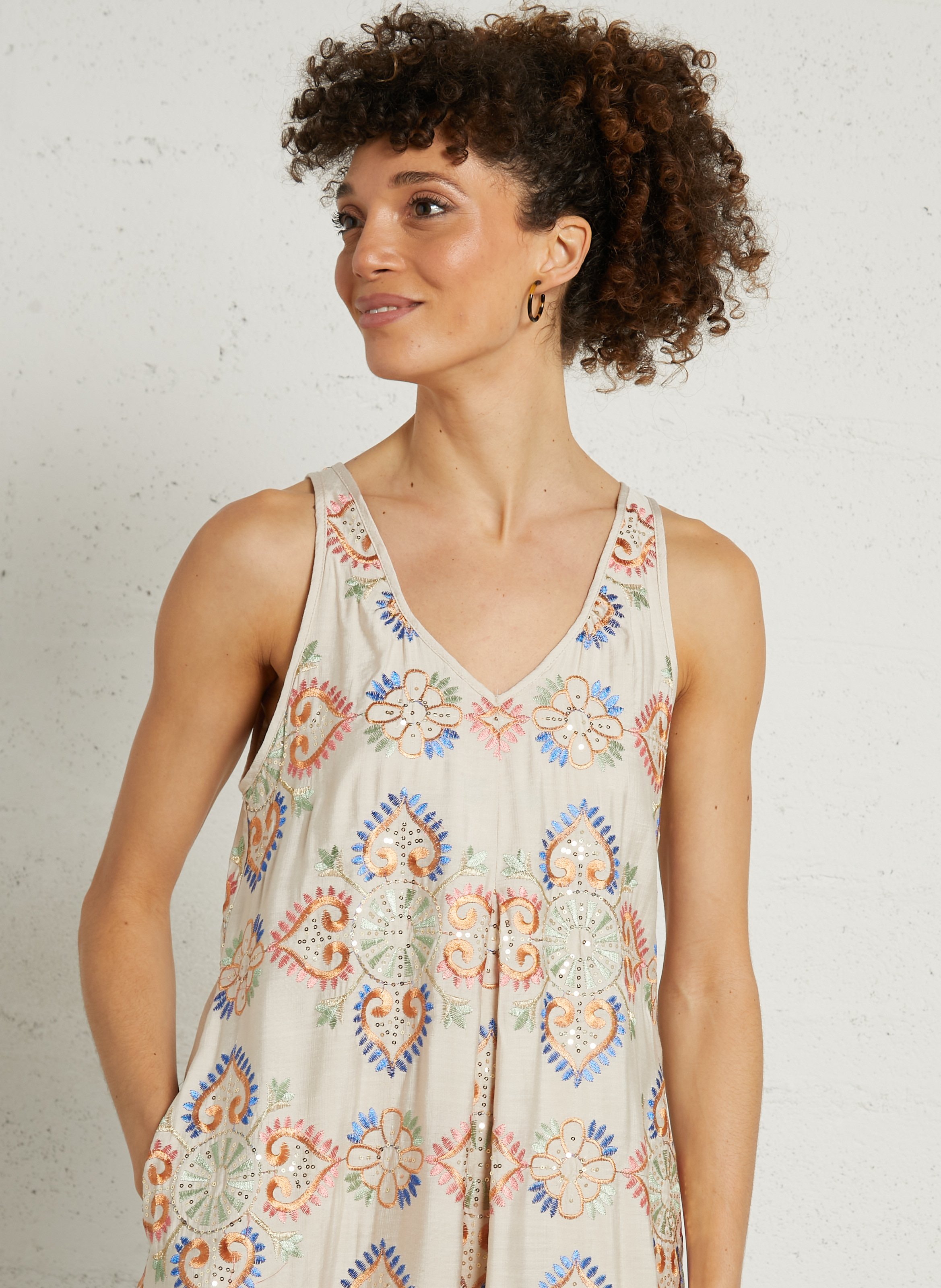 Robe longue brodée col rond SEE U SOON Beige