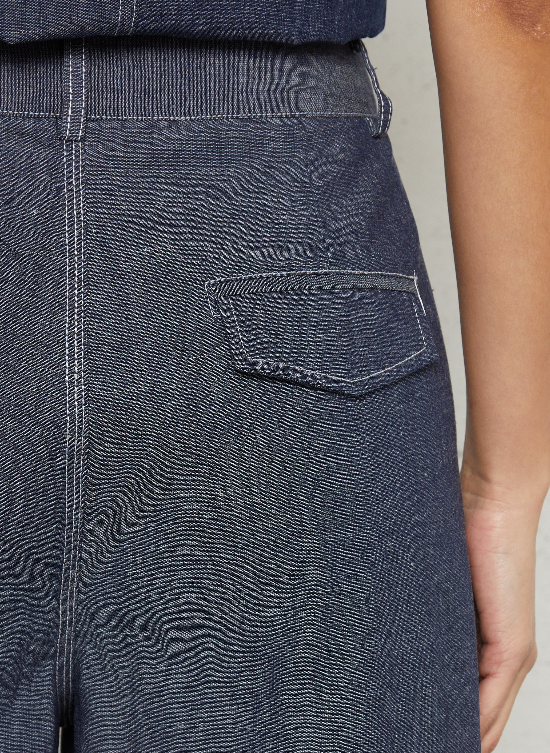 Pantalon large en denim surpiqué THE KORNER Bleu