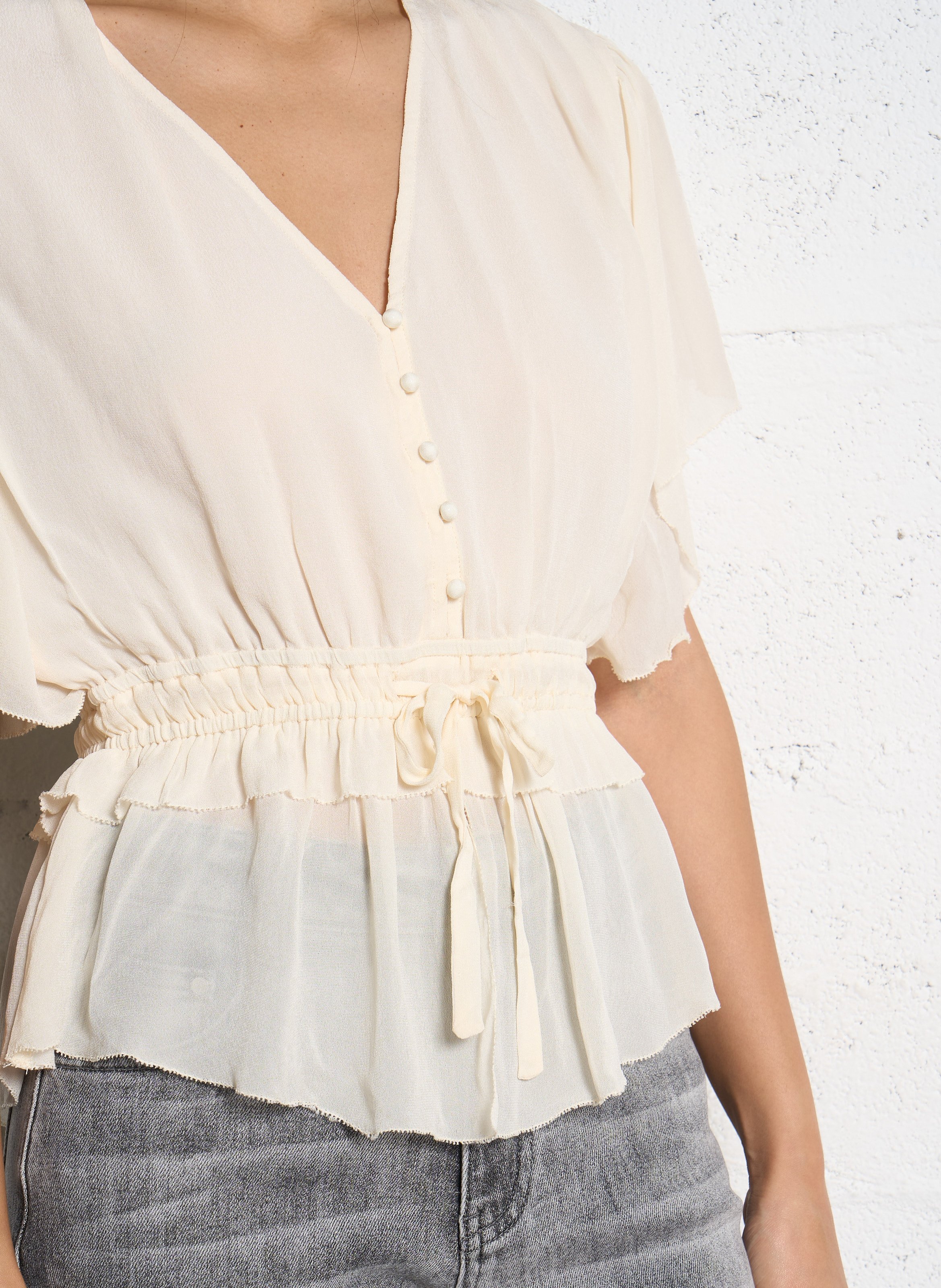 Bluse mit V-Ausschnitt und kurzen, fließenden Ärmeln SUNCOO Weiss