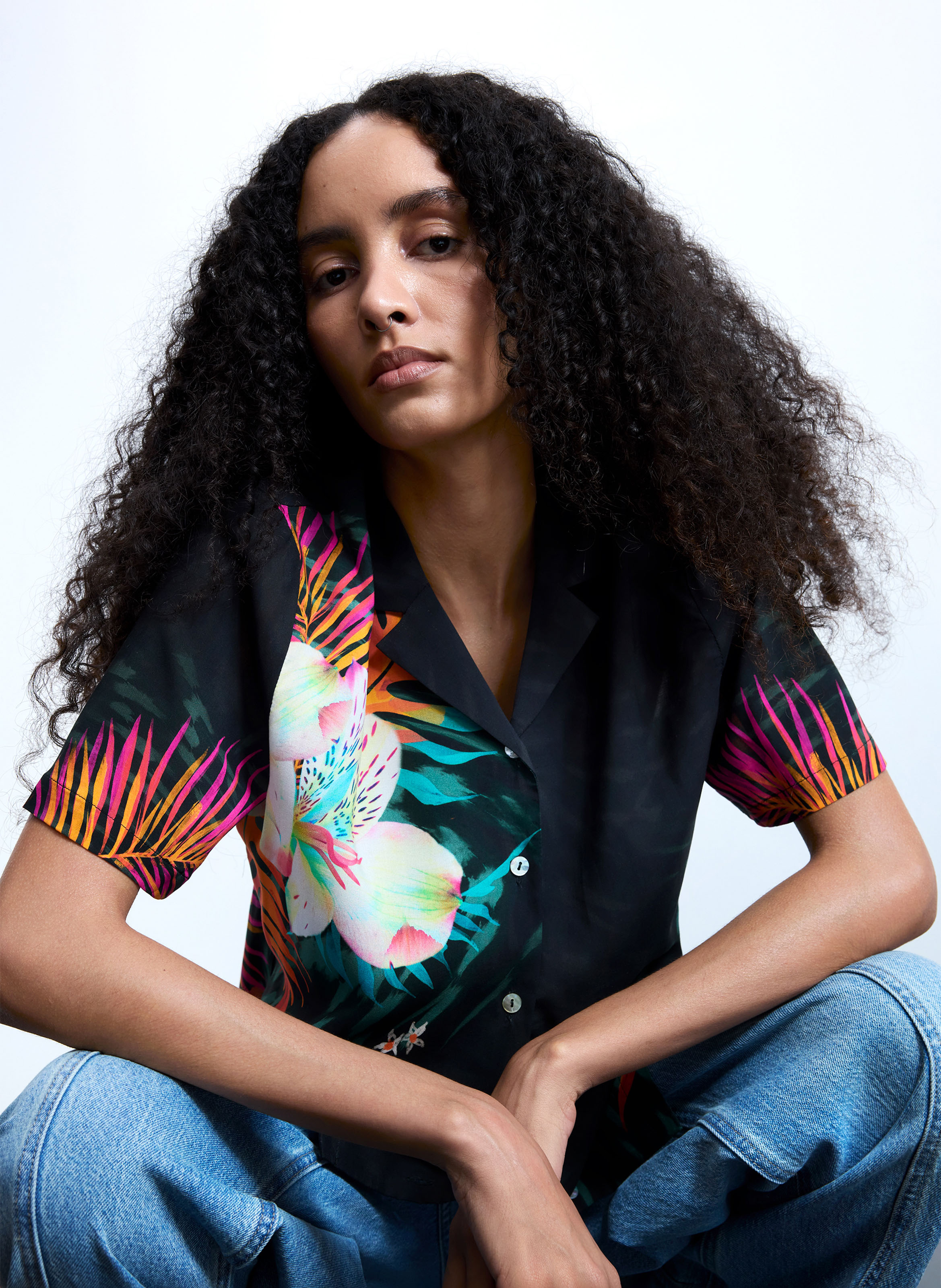 Straight short-sleeved printed shirt DESIGUAL Black
