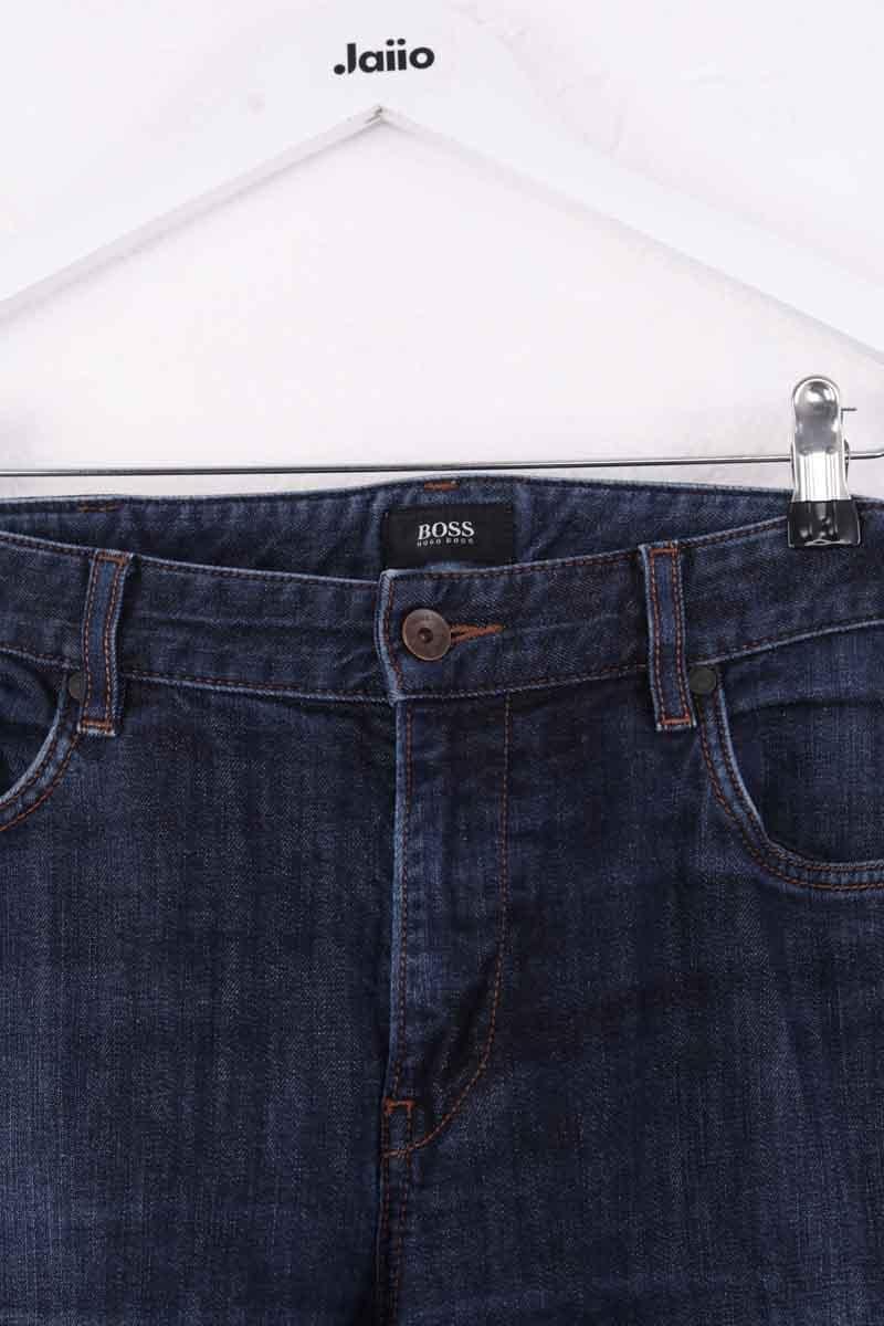 - Straight-leg jeans
- 5 pockets
- Straight cut
- Faded effect BOSS - SECONDE MAIN Blue