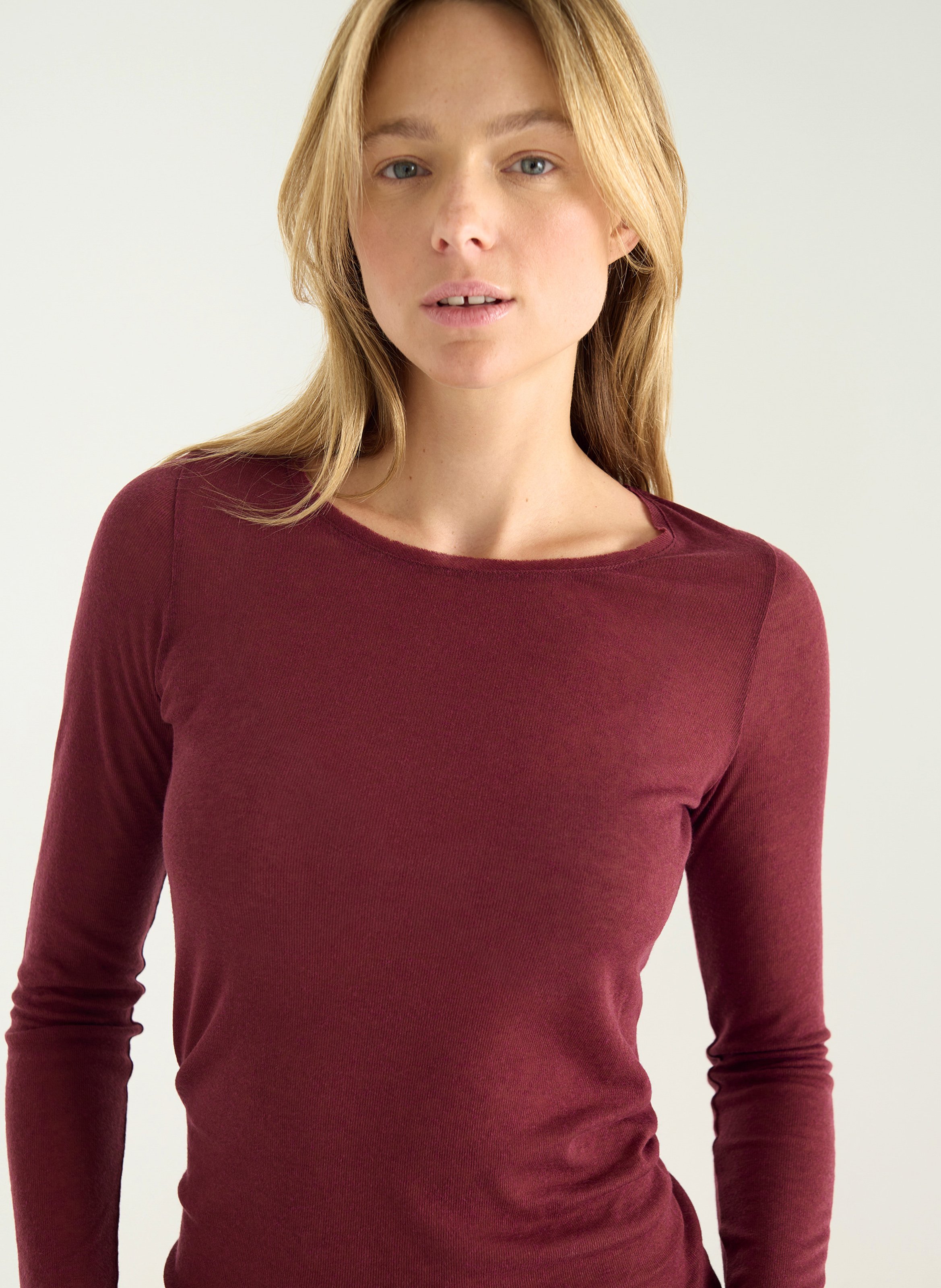 Einfarbiges langärmliges T-Shirt ACOTE Rot