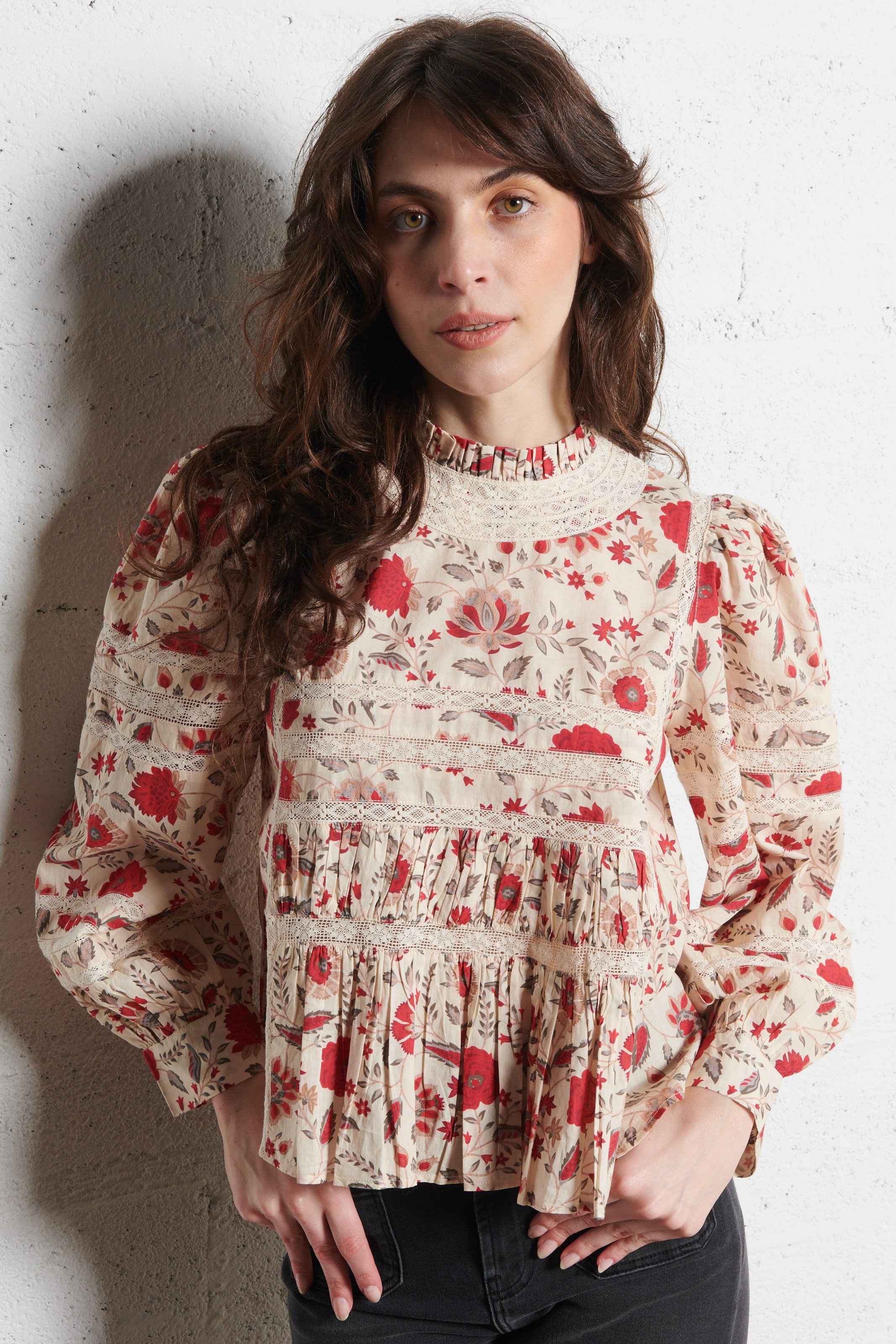 Floral print Victorian collar cotton blouse PETITE MENDIGOTE Beige