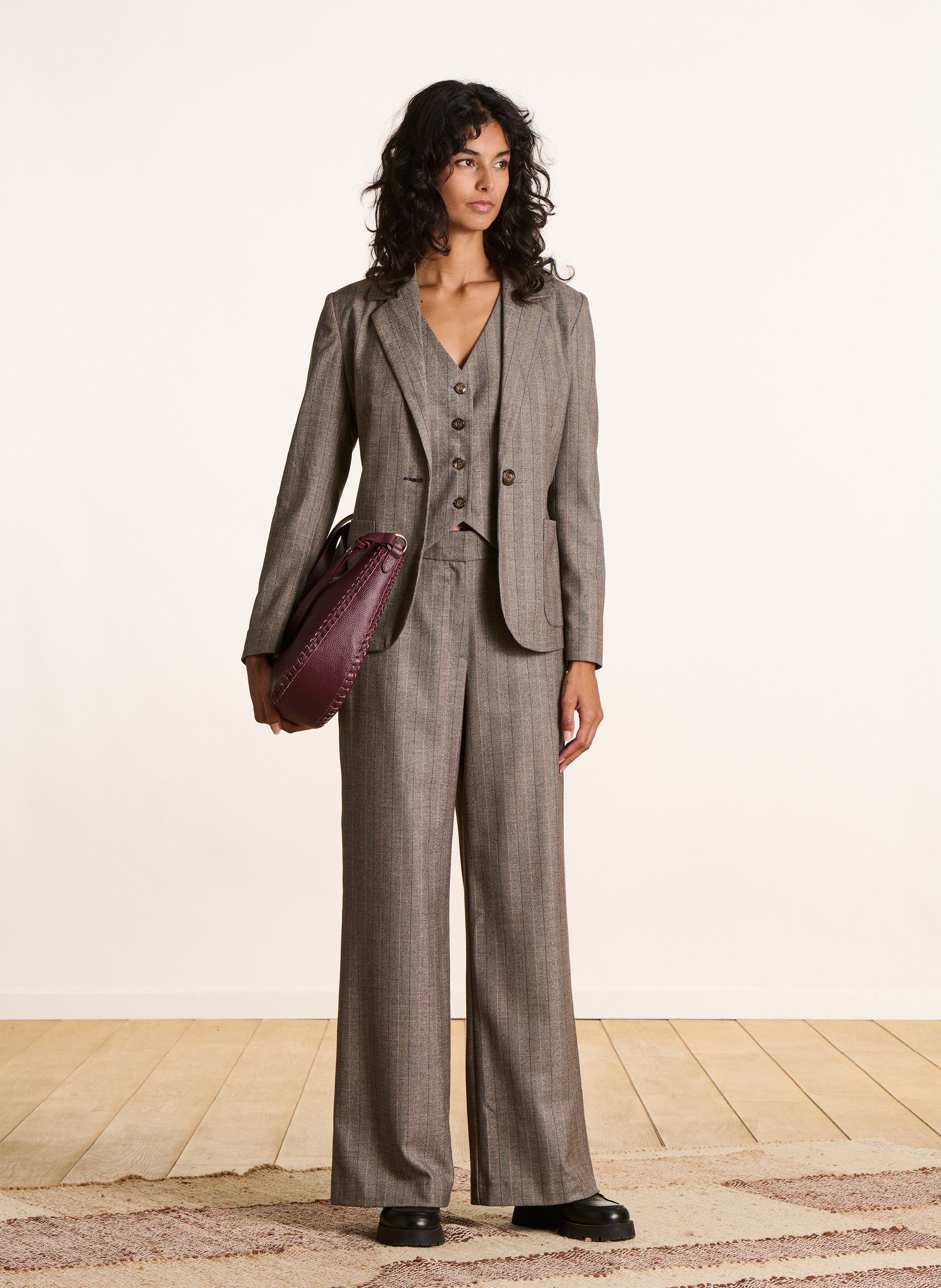 Getailleerde blazer met ceintuur en revers in strepen LA FEE MARABOUTEE Beige