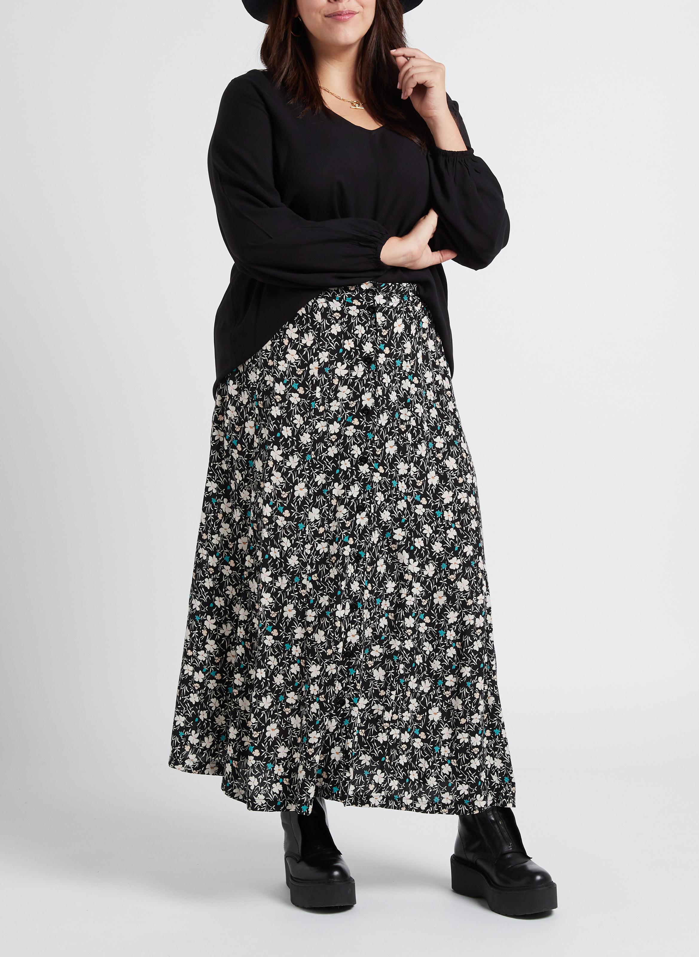 Fluid printed V-neck top EVOKED Black