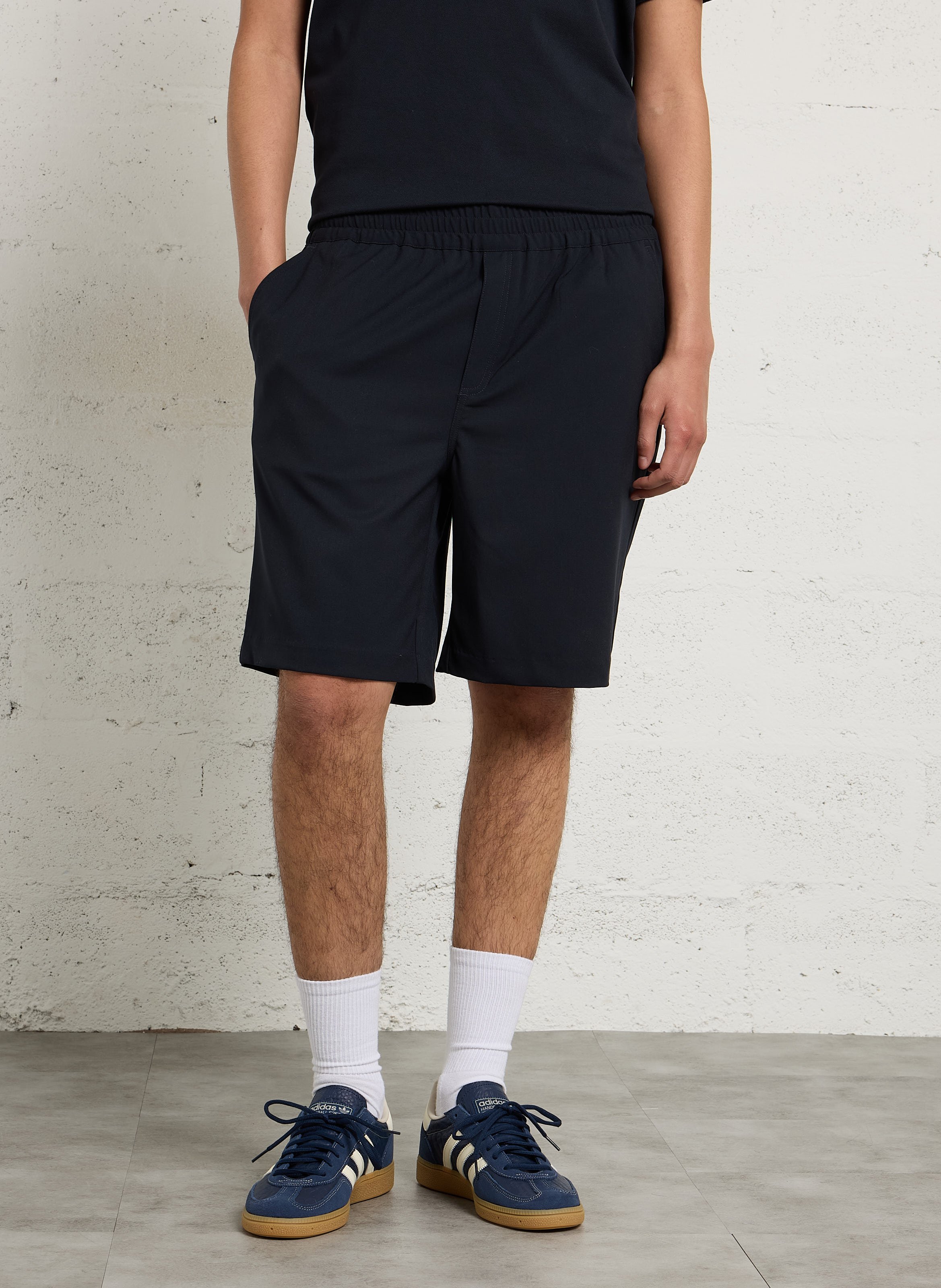 Talla grande corta de talle medio alto. CASUAL FRIDAY