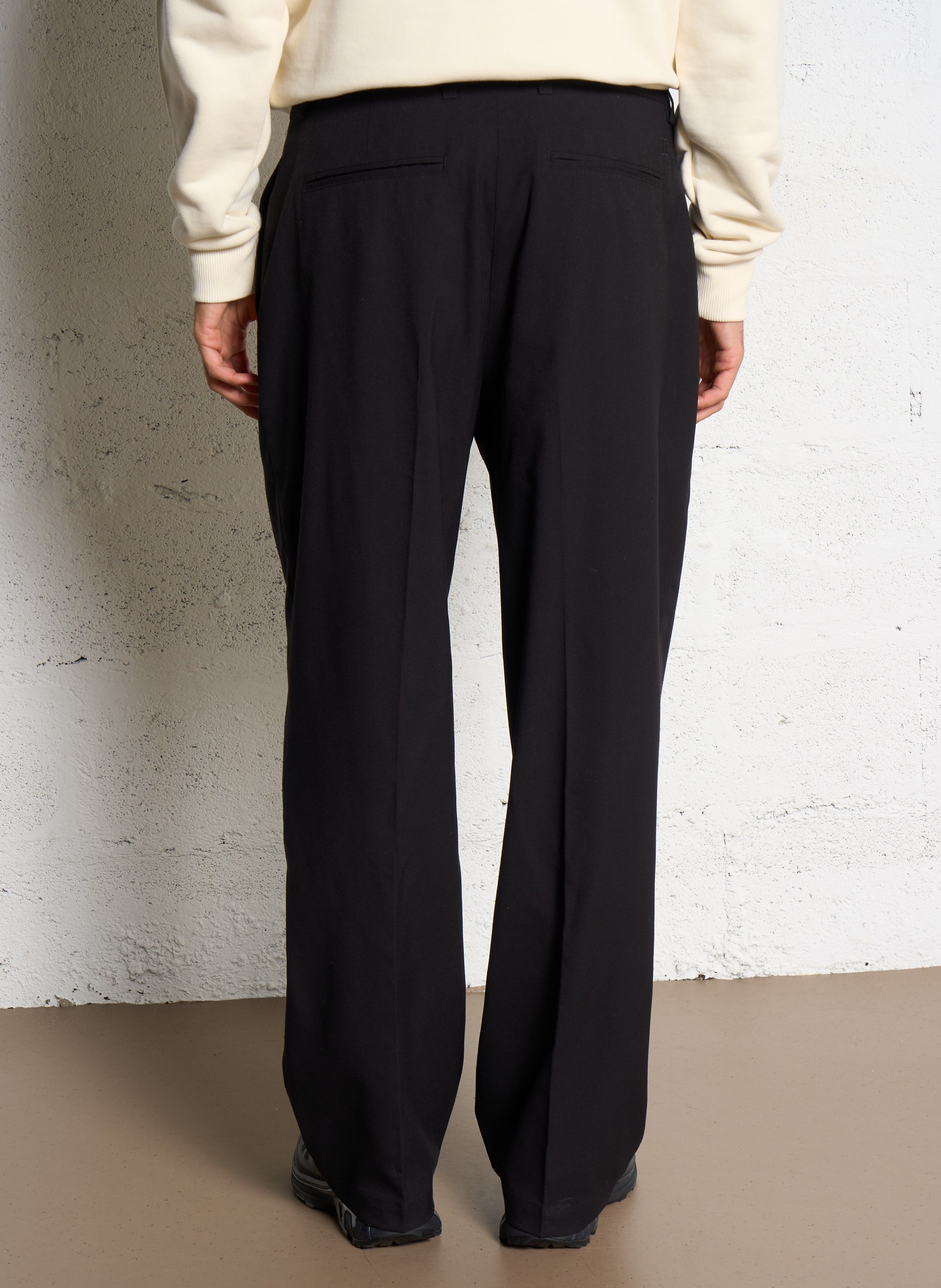 Bundfaltenhose LES DEUX Schwarz