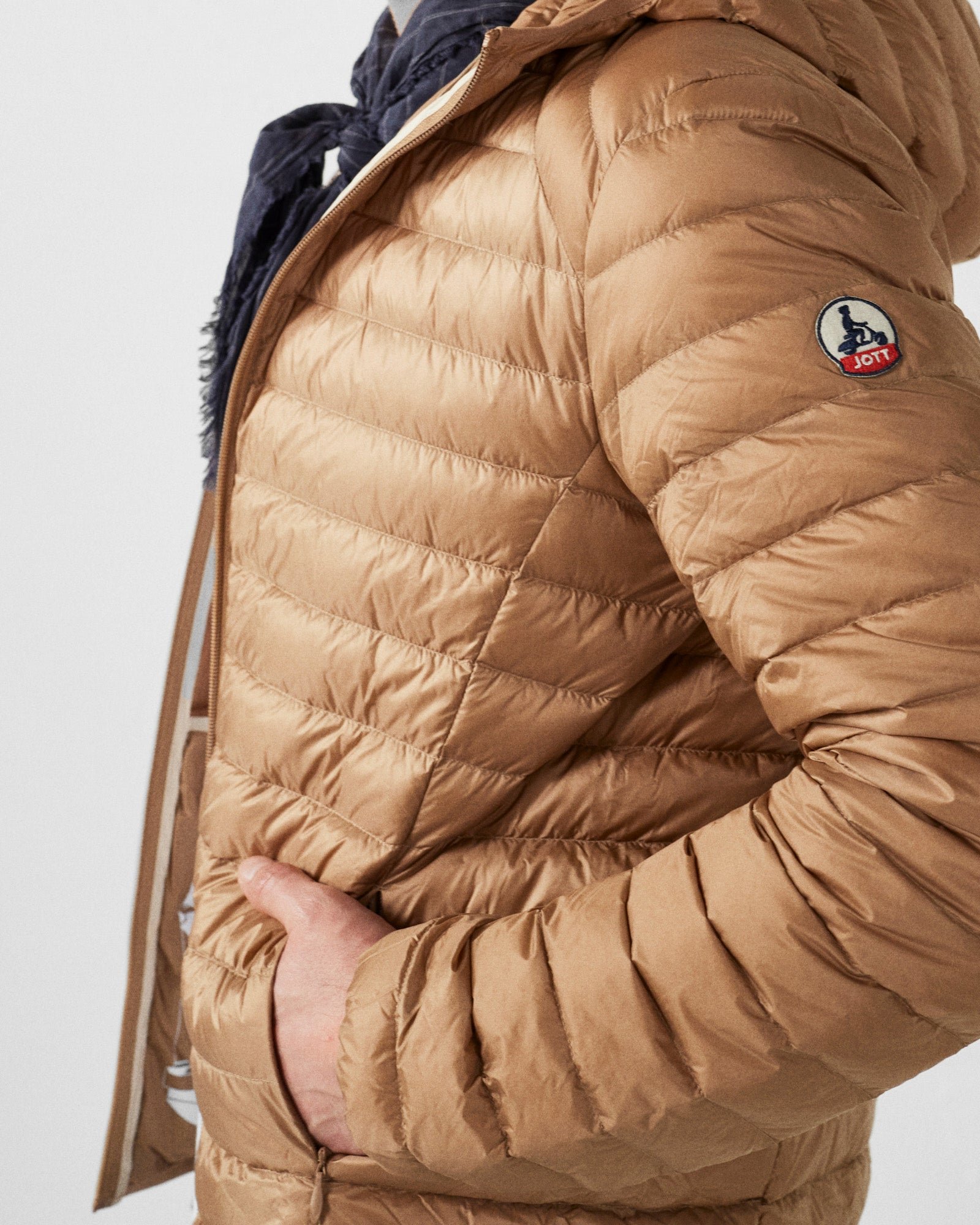 Lightweight hooded puffer jacket nico JOTT Brown