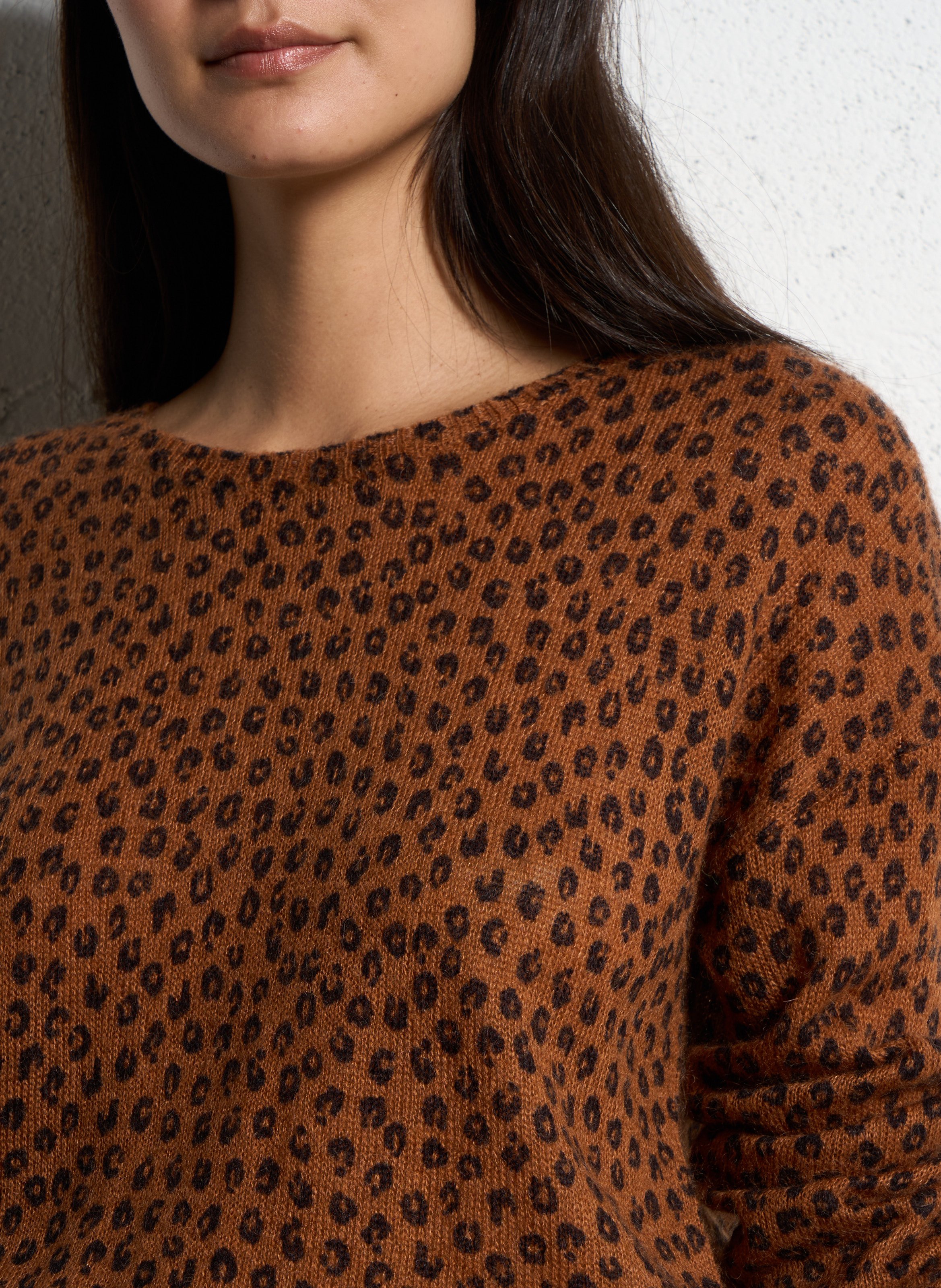 Rechte trui in bedrukte knitwear. ONE STEP Bruin