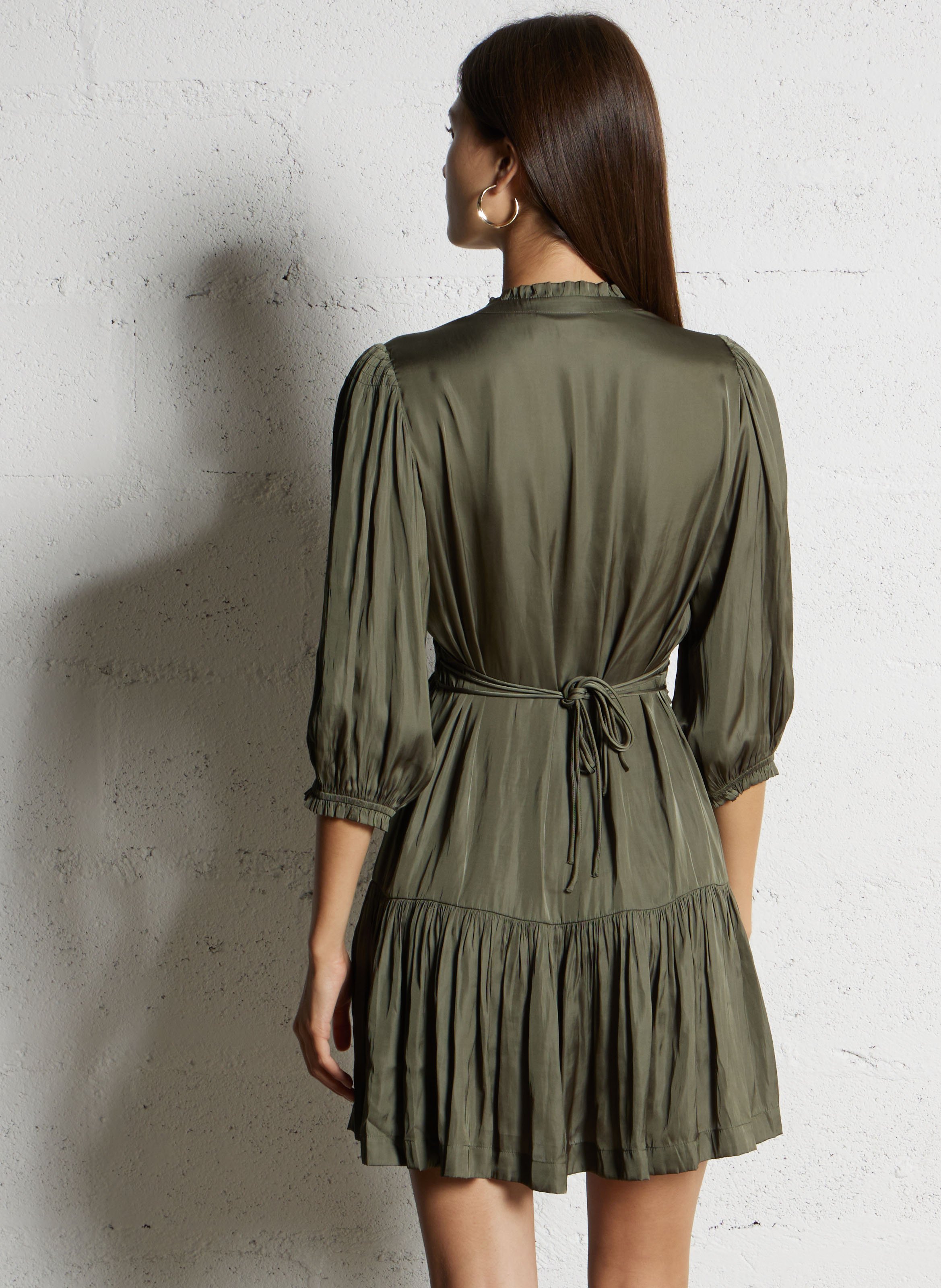 Robe courte froncée col tunisien en satin BA&SH Kaki