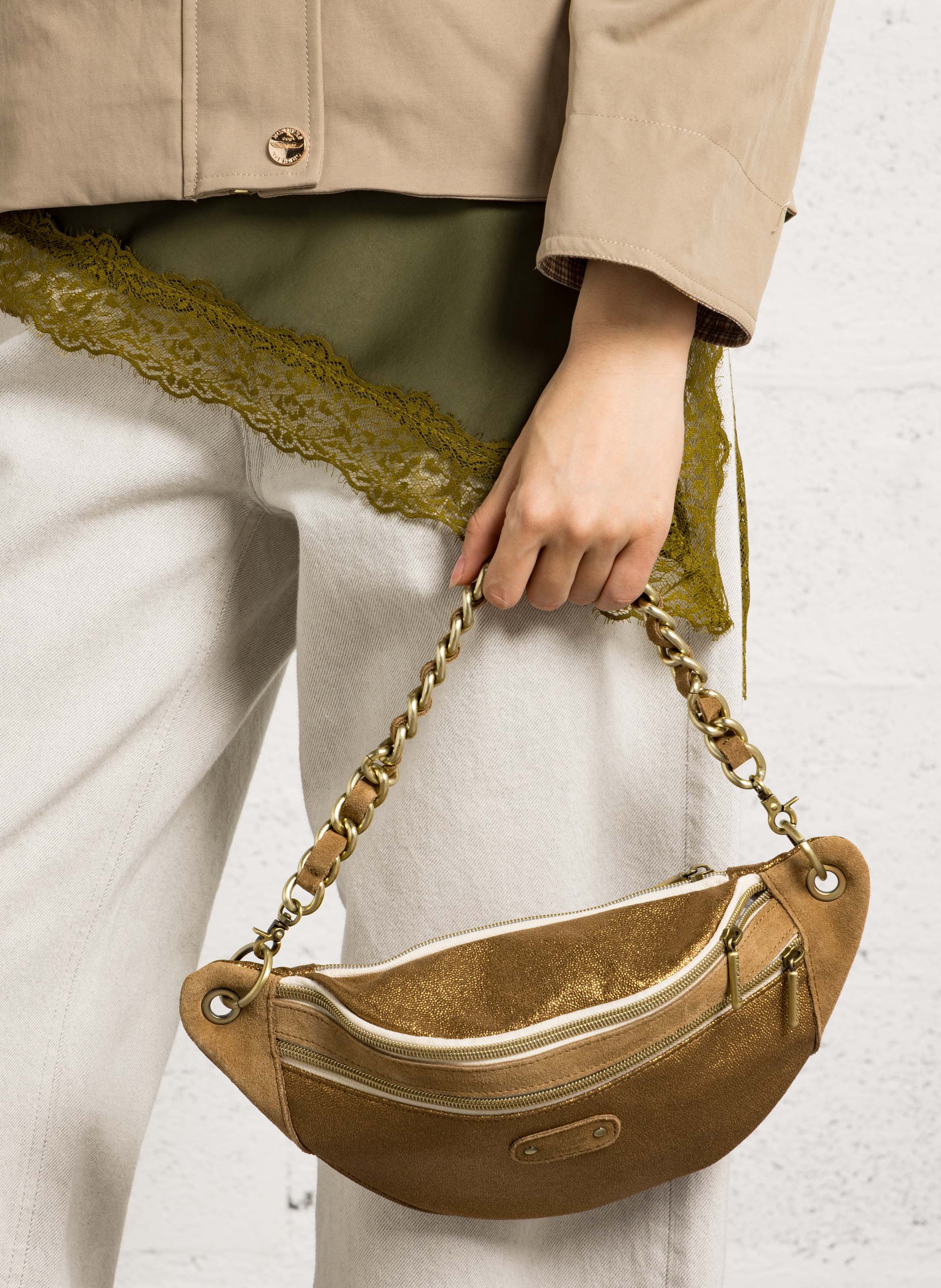 Glanzende Stoffgürteltasche MILA LOUISE Braun