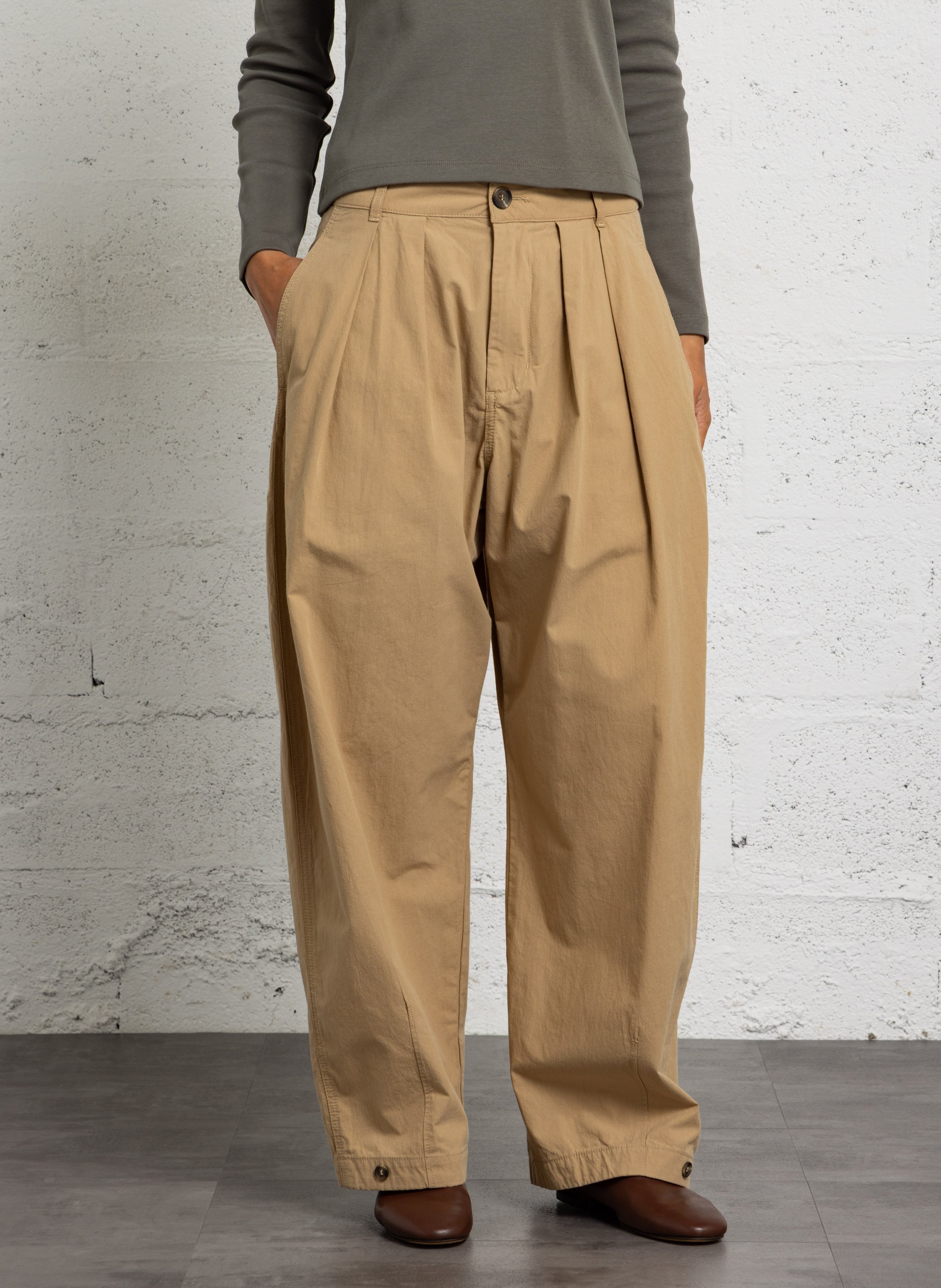 Wijde broek van biokatoen SOEUR Beige