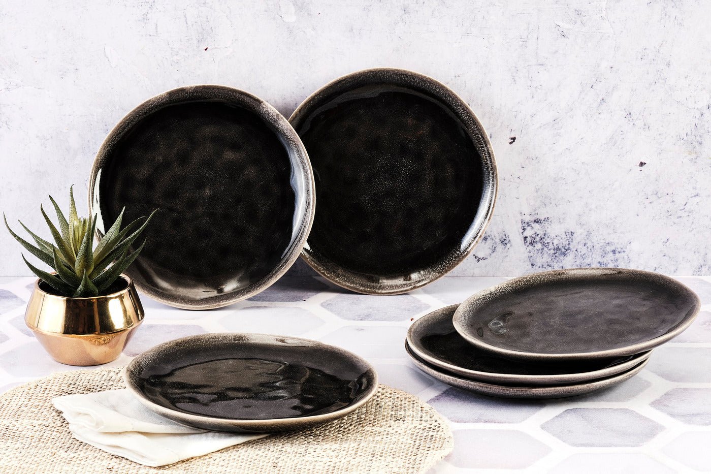 MOON -  6-piece plate set BJORN Black