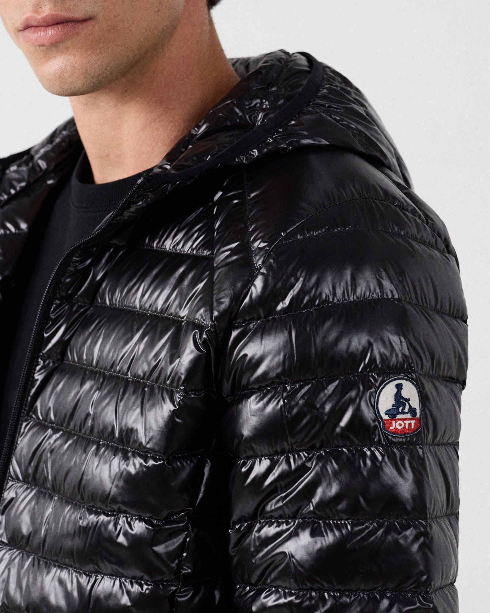 Shiny hooded lightweight down jacket. JOTT Black