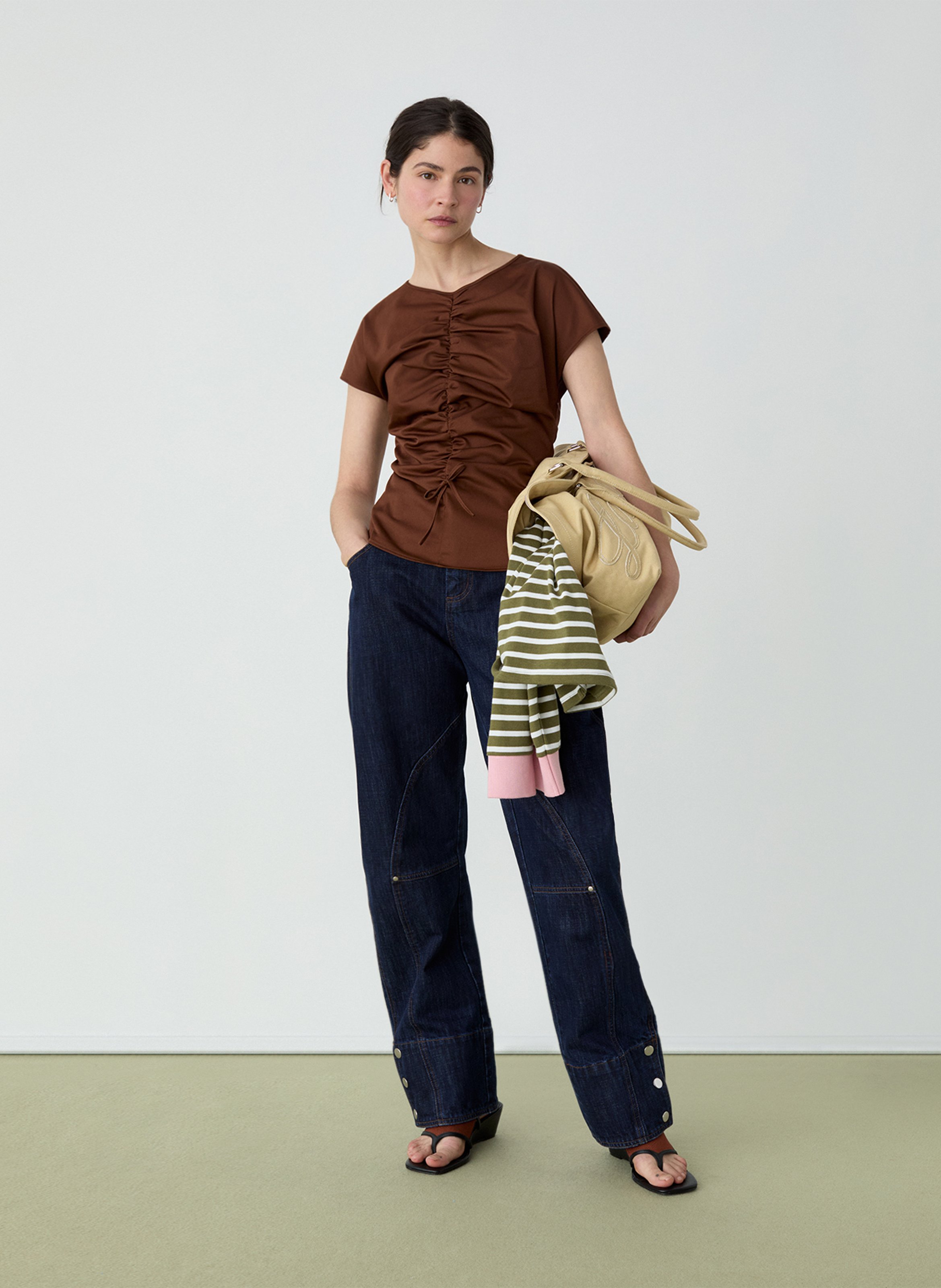 Top con frunces cuello redondo LAAGAM Marron