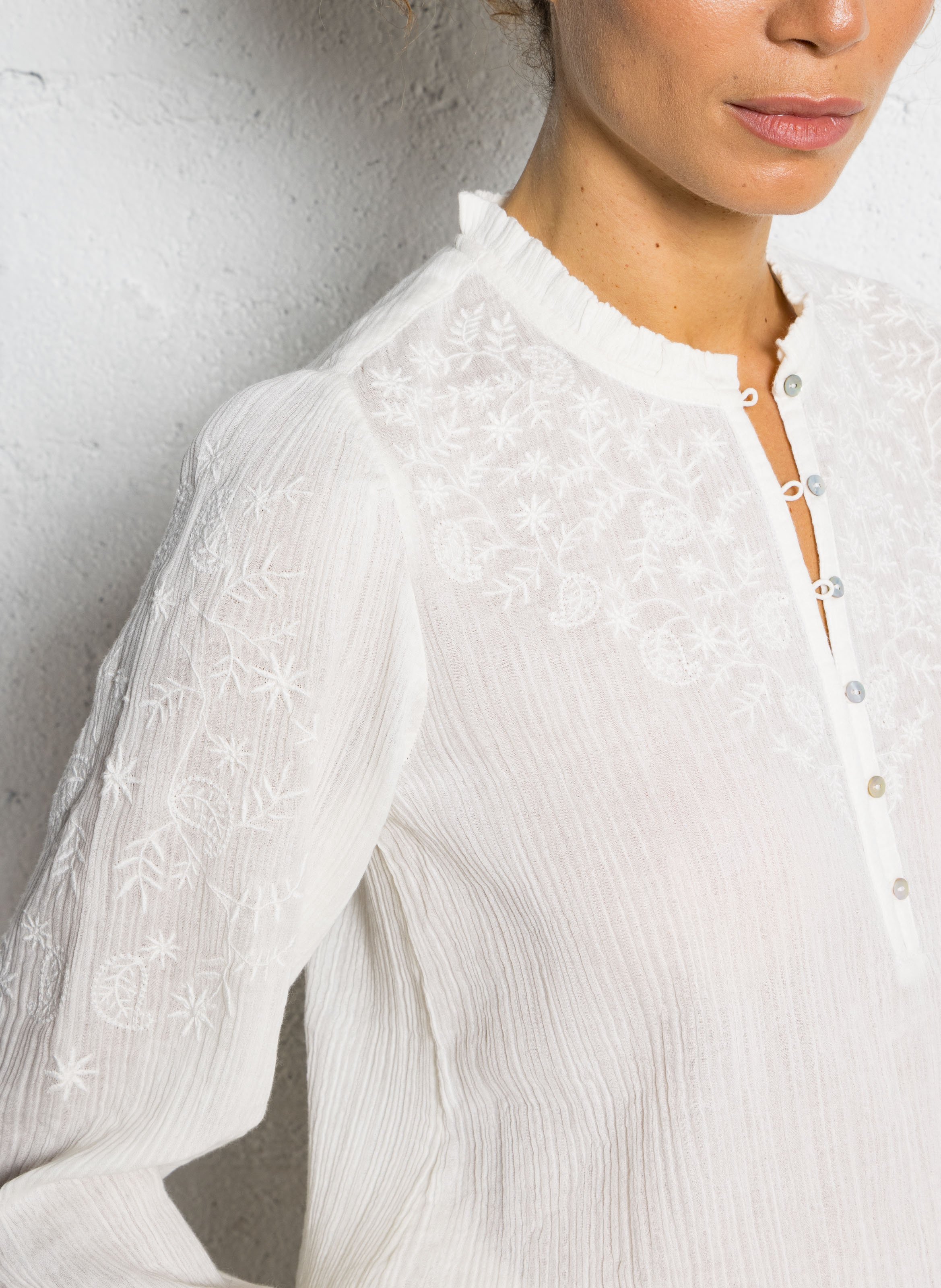 Victorian collar cotton blouse SUD EXPRESS White