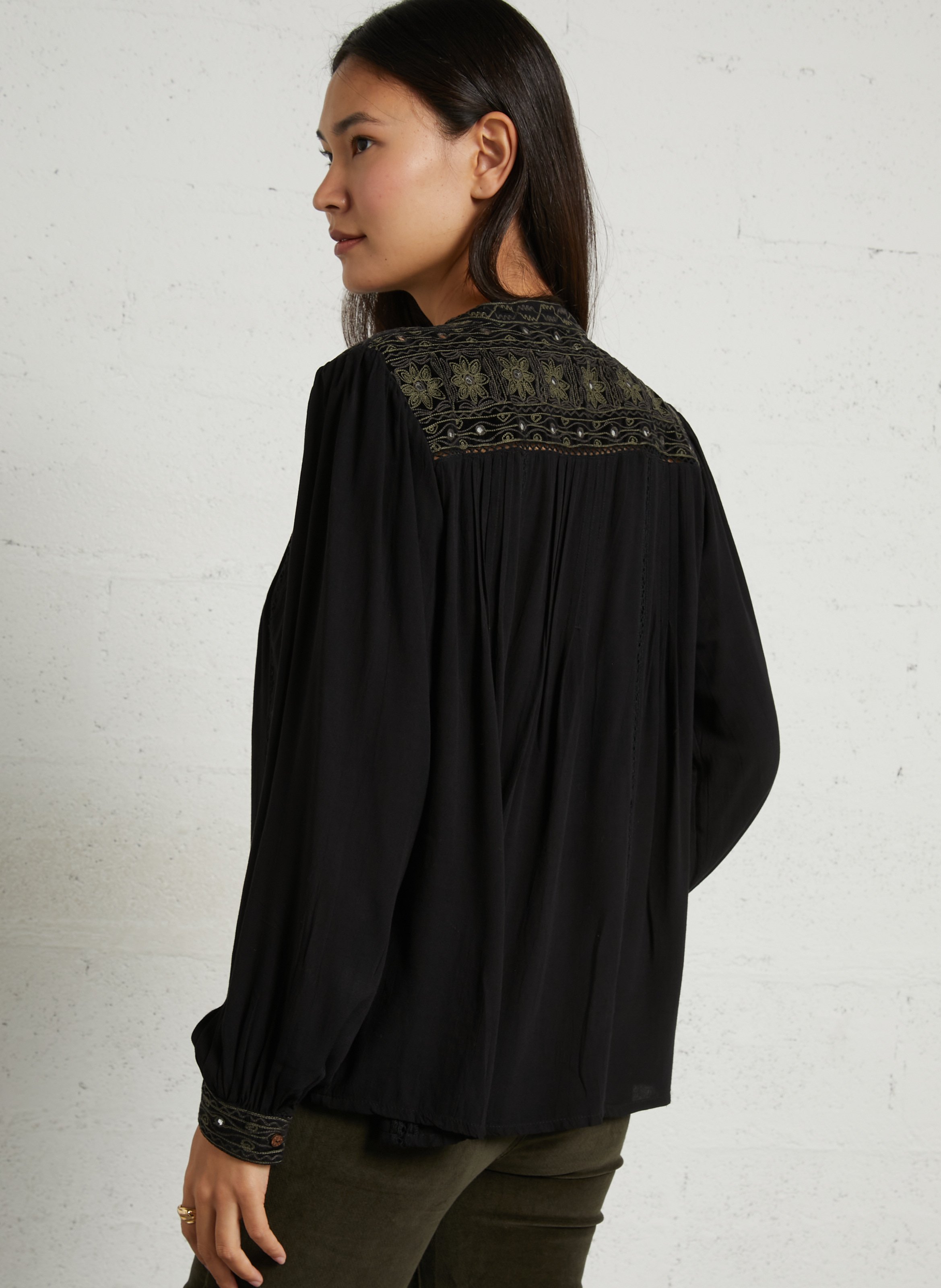Gerade und fließende Bluse MAISON HOTEL Schwarz
